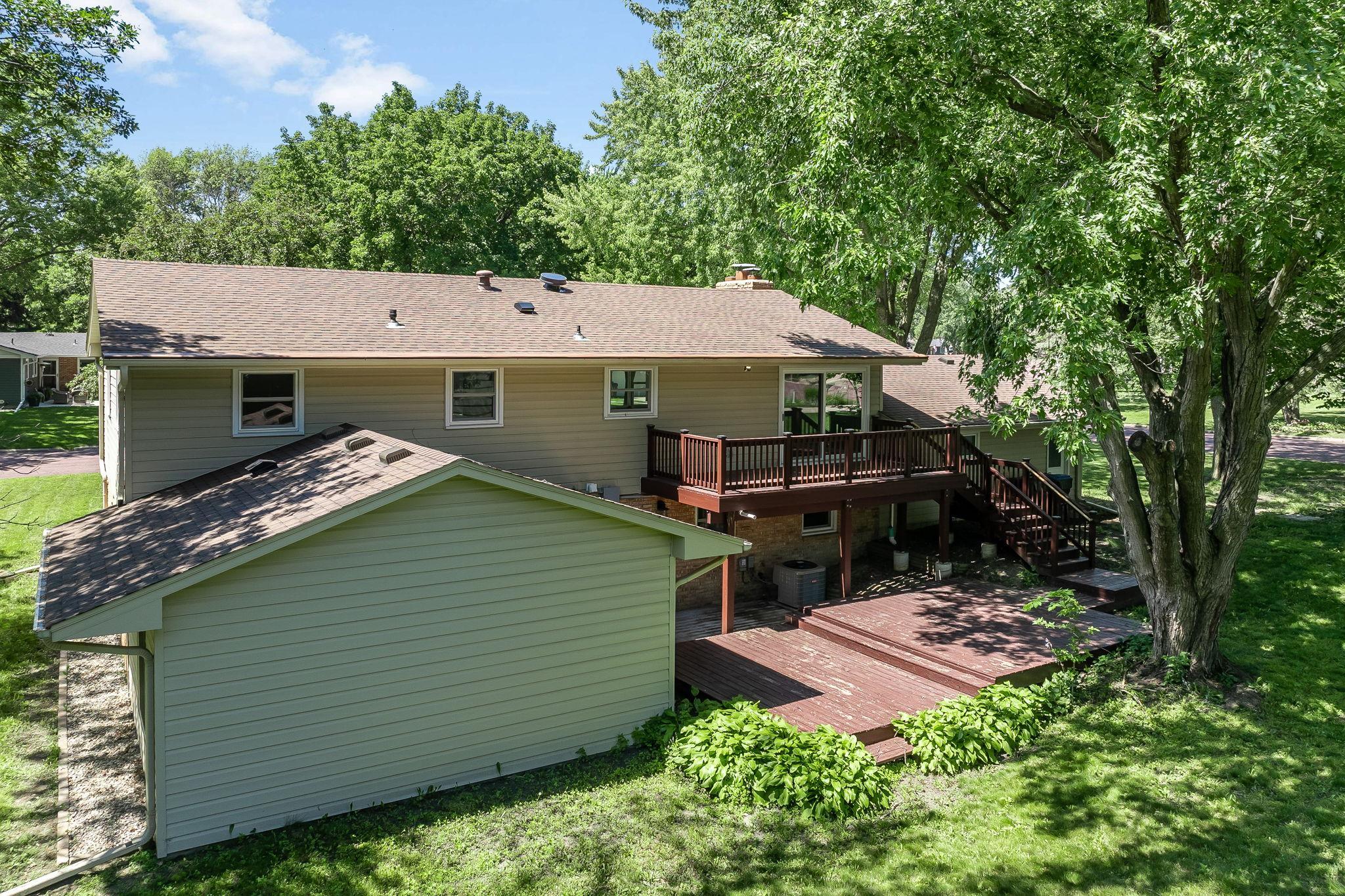 300 Viking Drive Property Photo 39