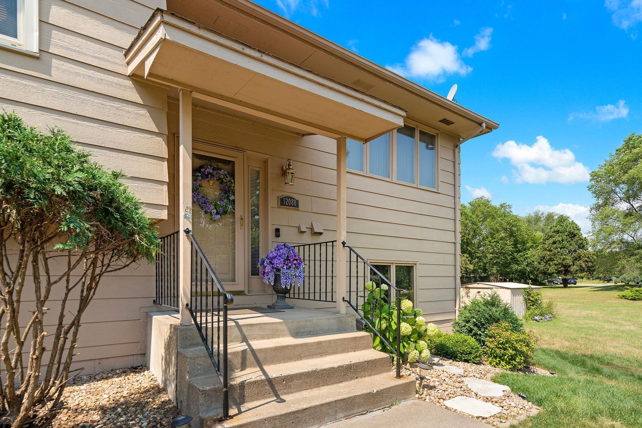 12088 Oregon Circle N