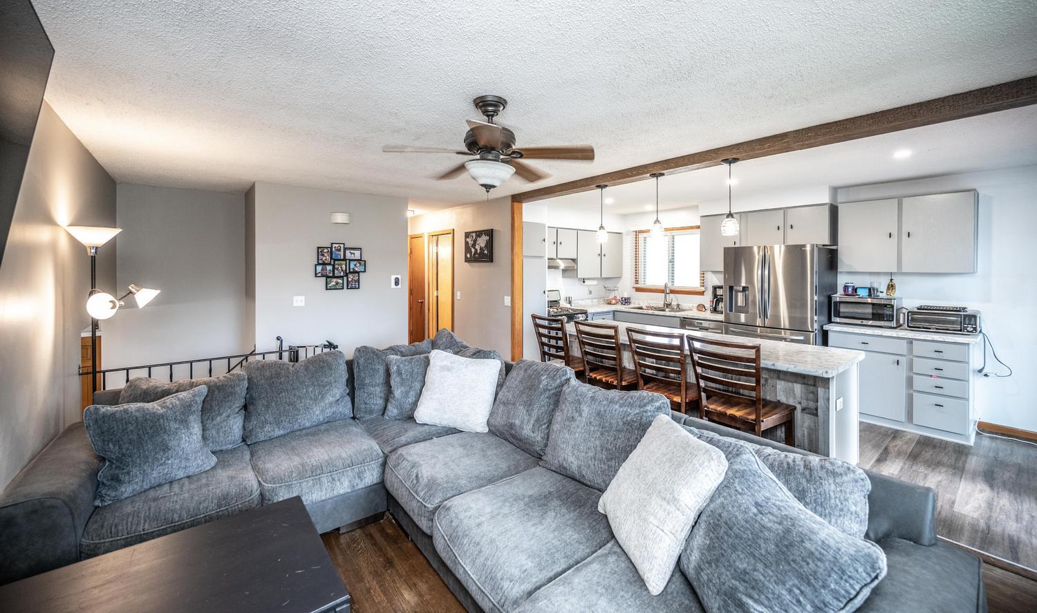 1083 Whitney Drive Property Photo 4