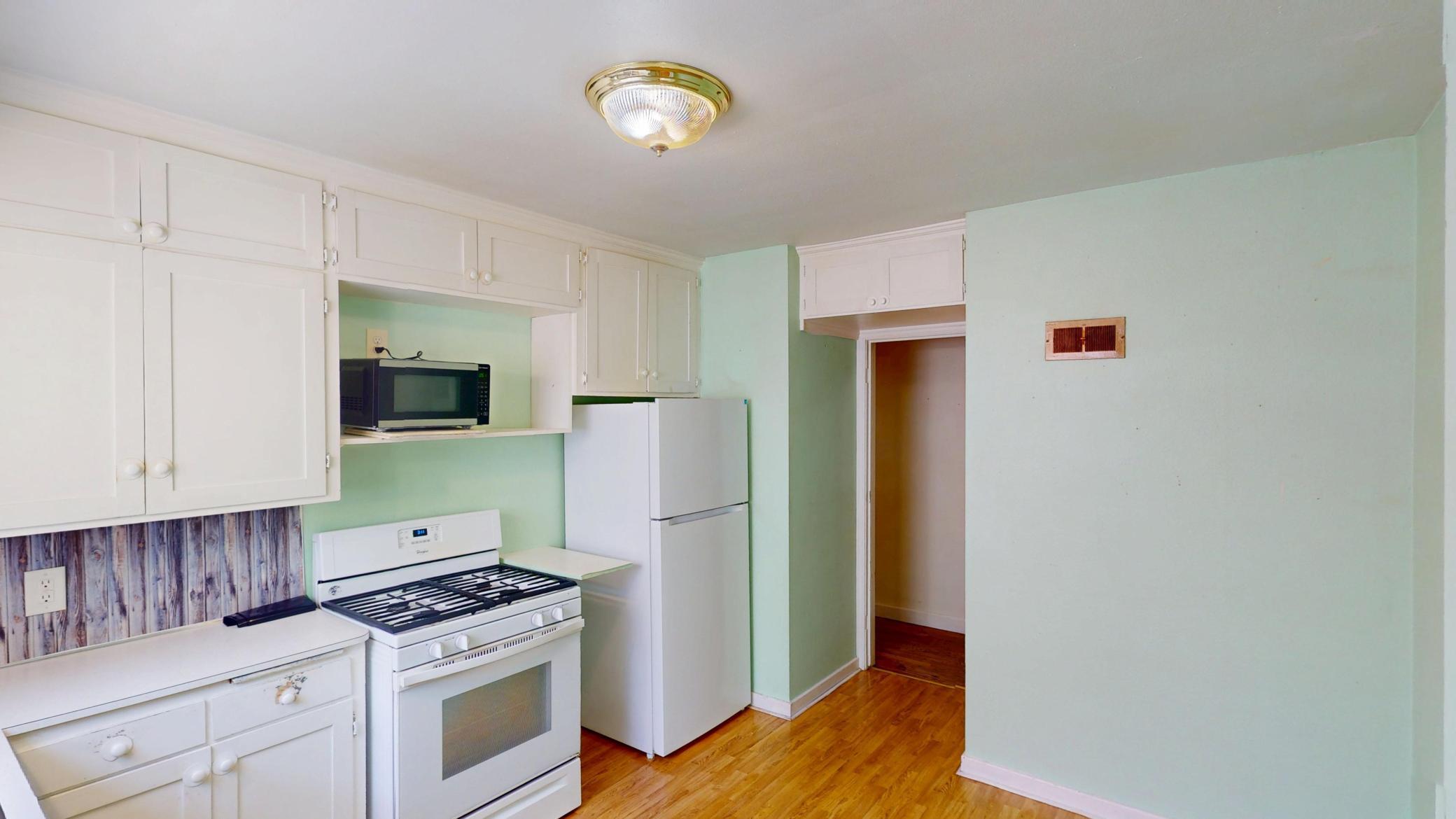 2907 South Avenue Property Photo 9