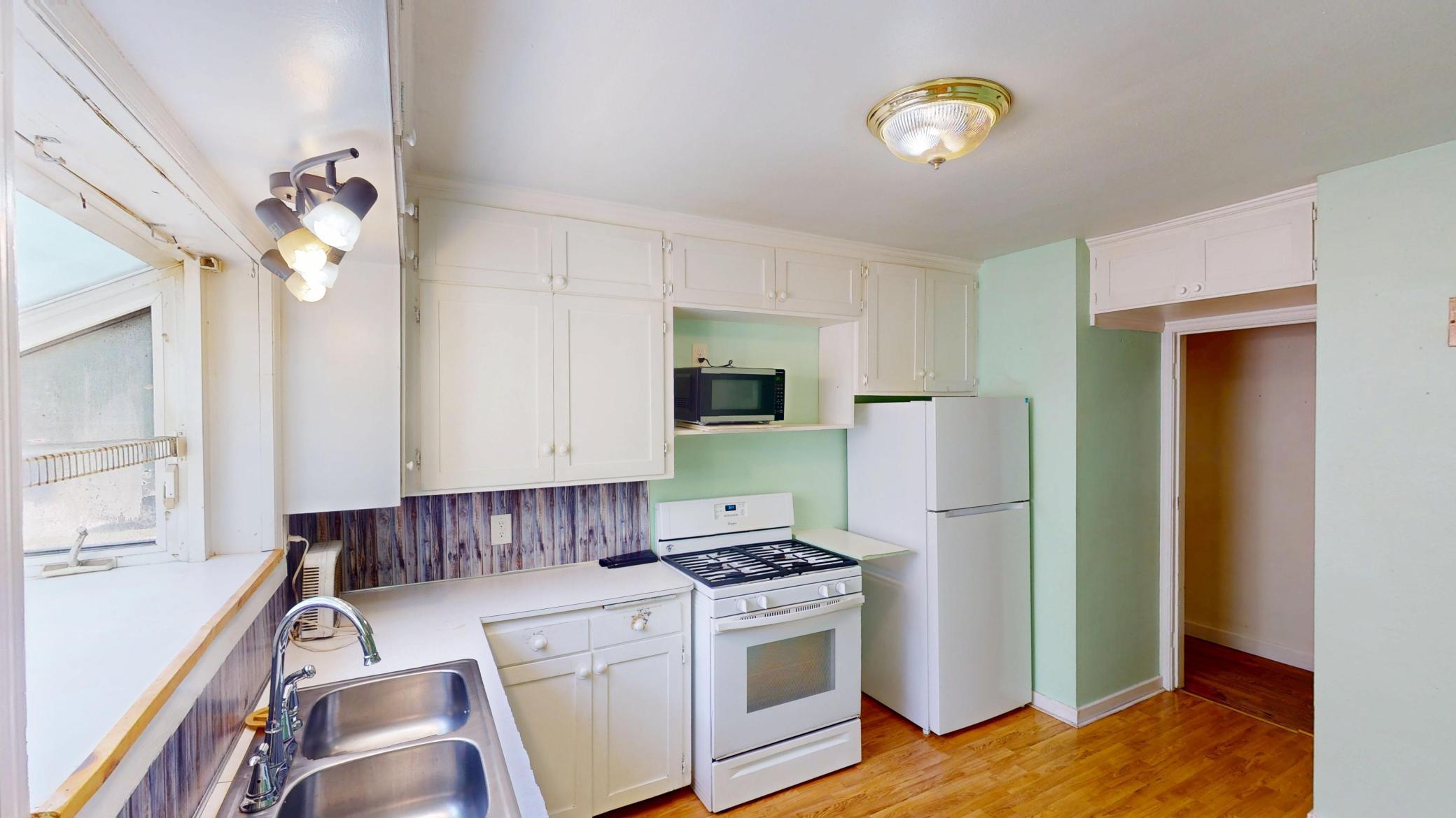 2907 South Avenue Property Photo 11