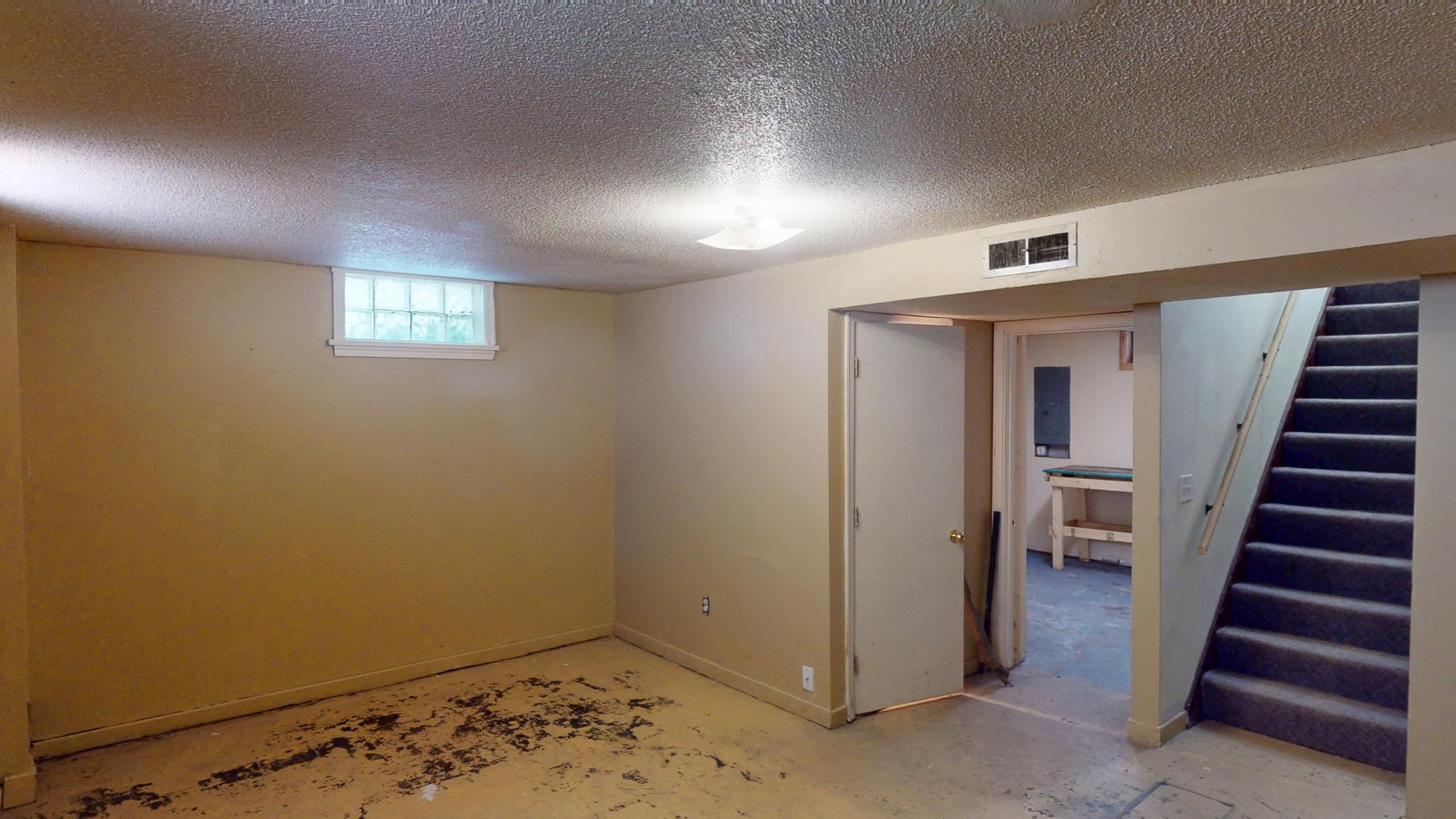 2907 South Avenue Property Photo 23
