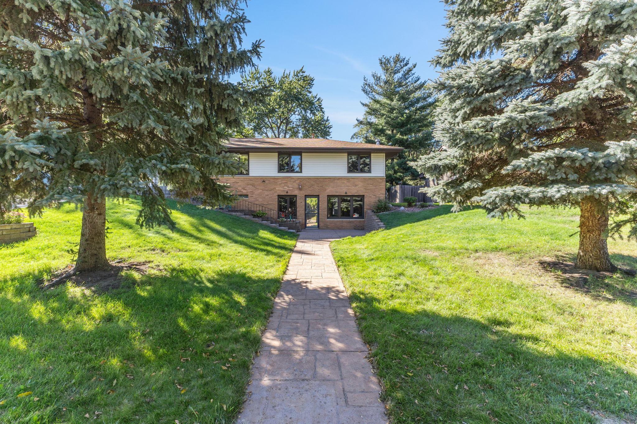6740 4th Street Ne Property Photo 4