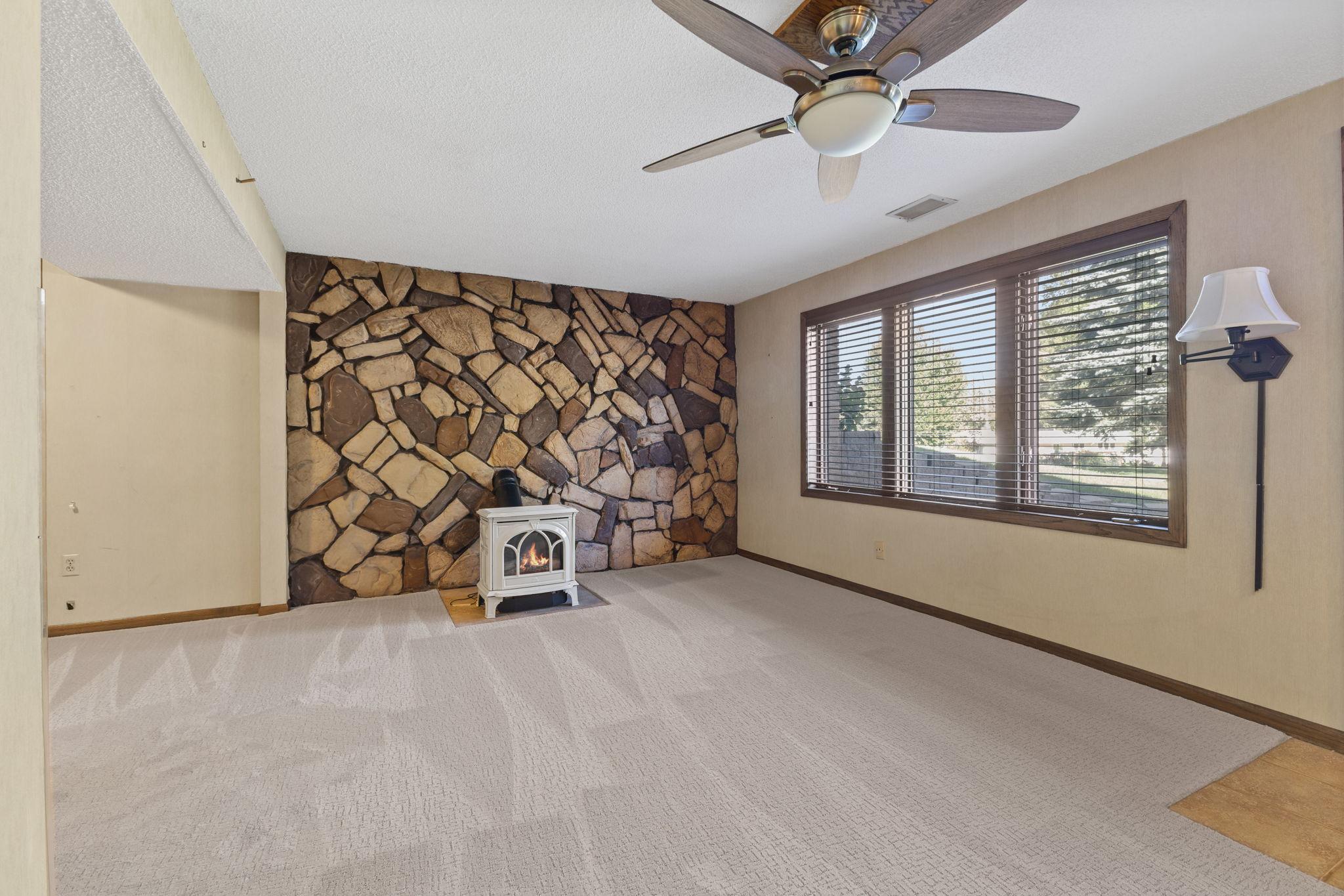 6740 4th Street Ne Property Photo 24