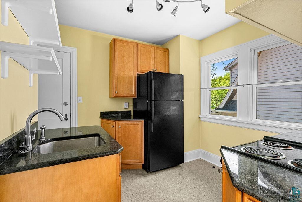 1529 E 5th Street Property Photo 14