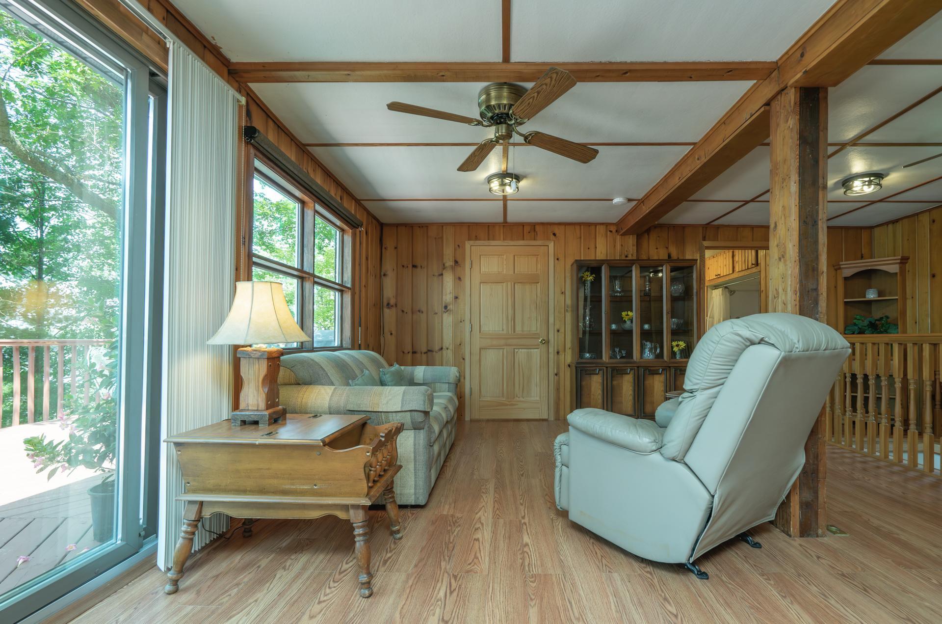 48598 194th Place Property Photo 8