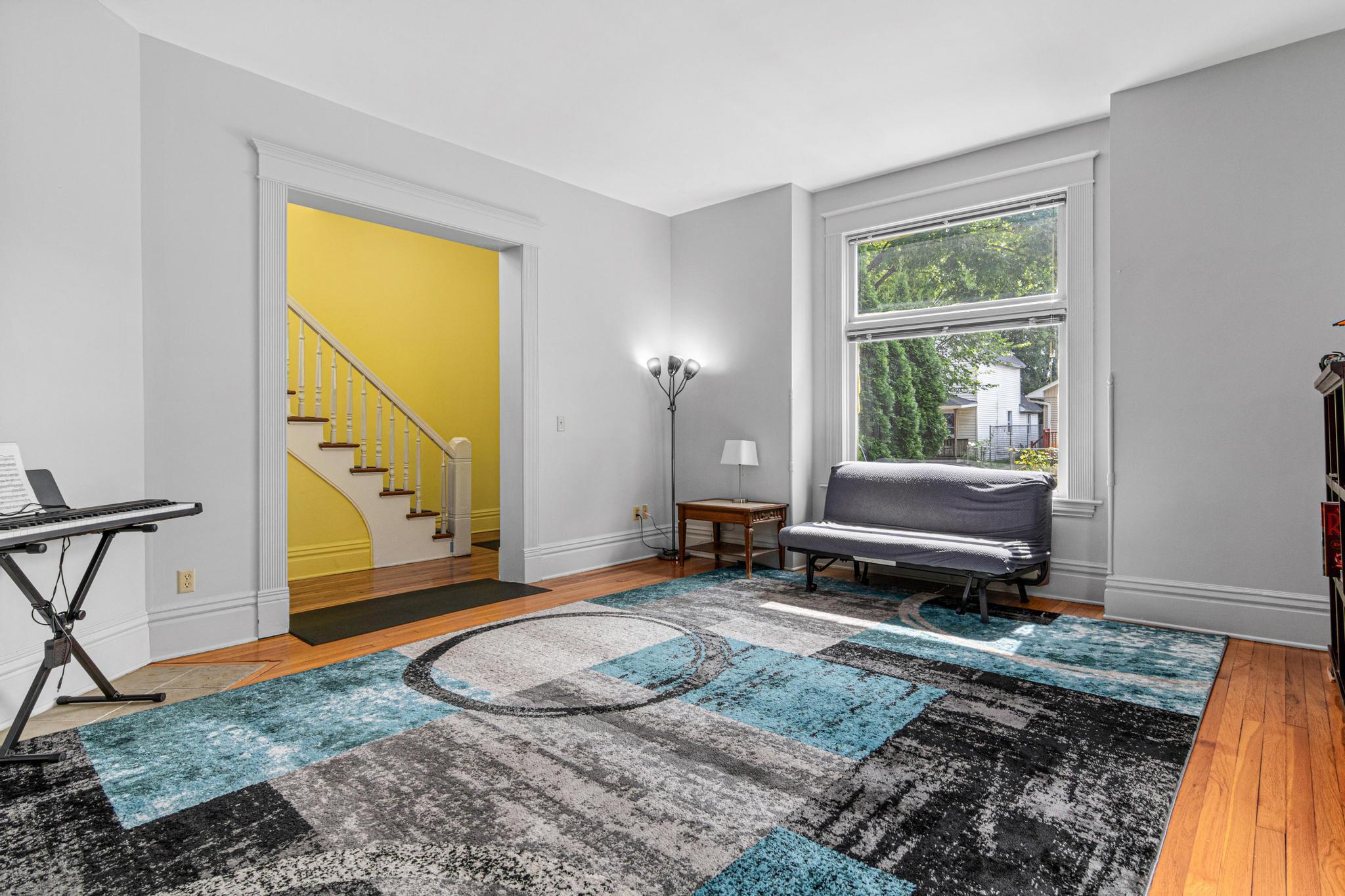 553 Sherburne Avenue Property Photo 3
