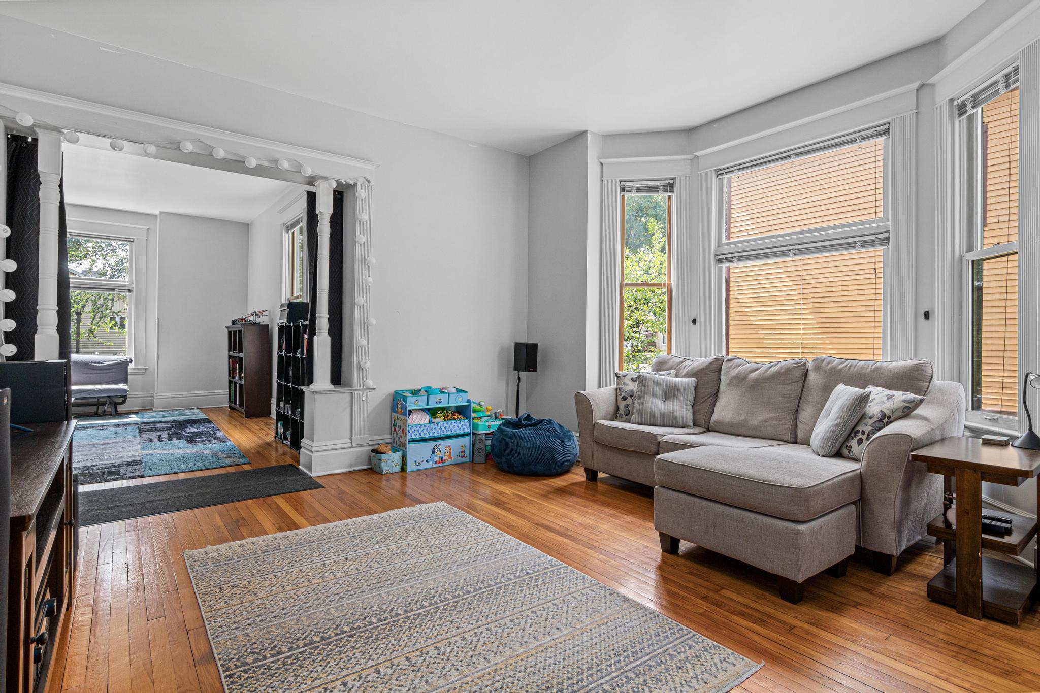 553 Sherburne Avenue Property Photo 7