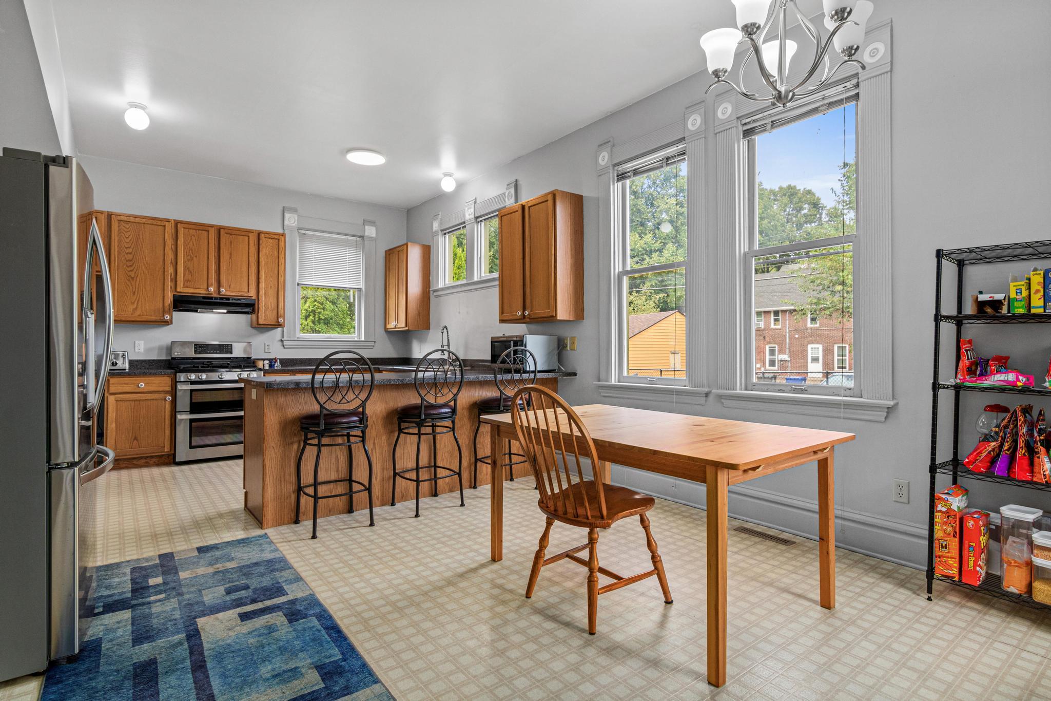553 Sherburne Avenue Property Photo 13