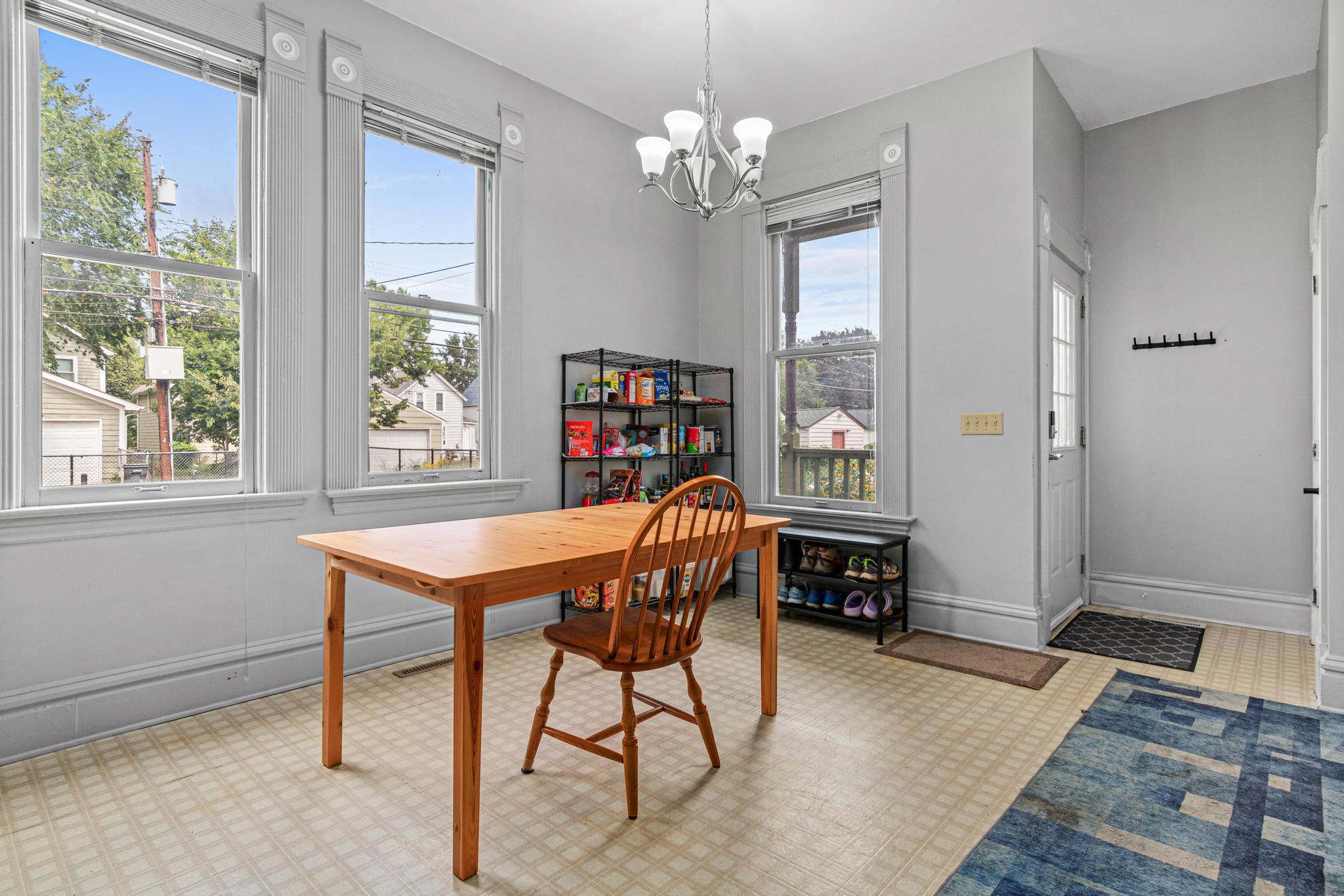 553 Sherburne Avenue Property Photo 14