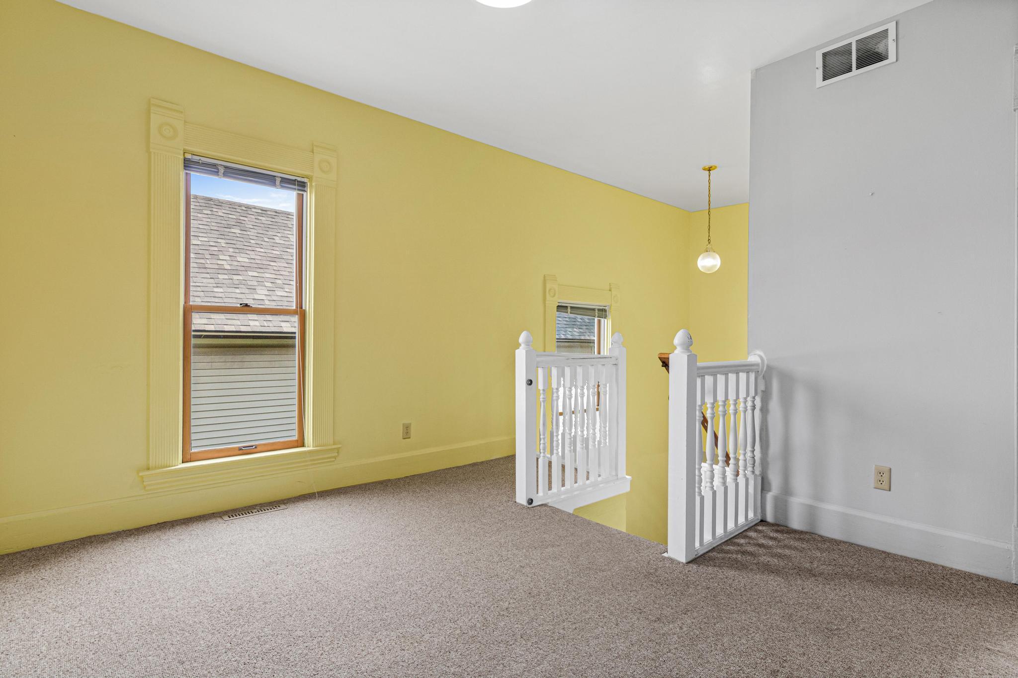 553 Sherburne Avenue Property Photo 21