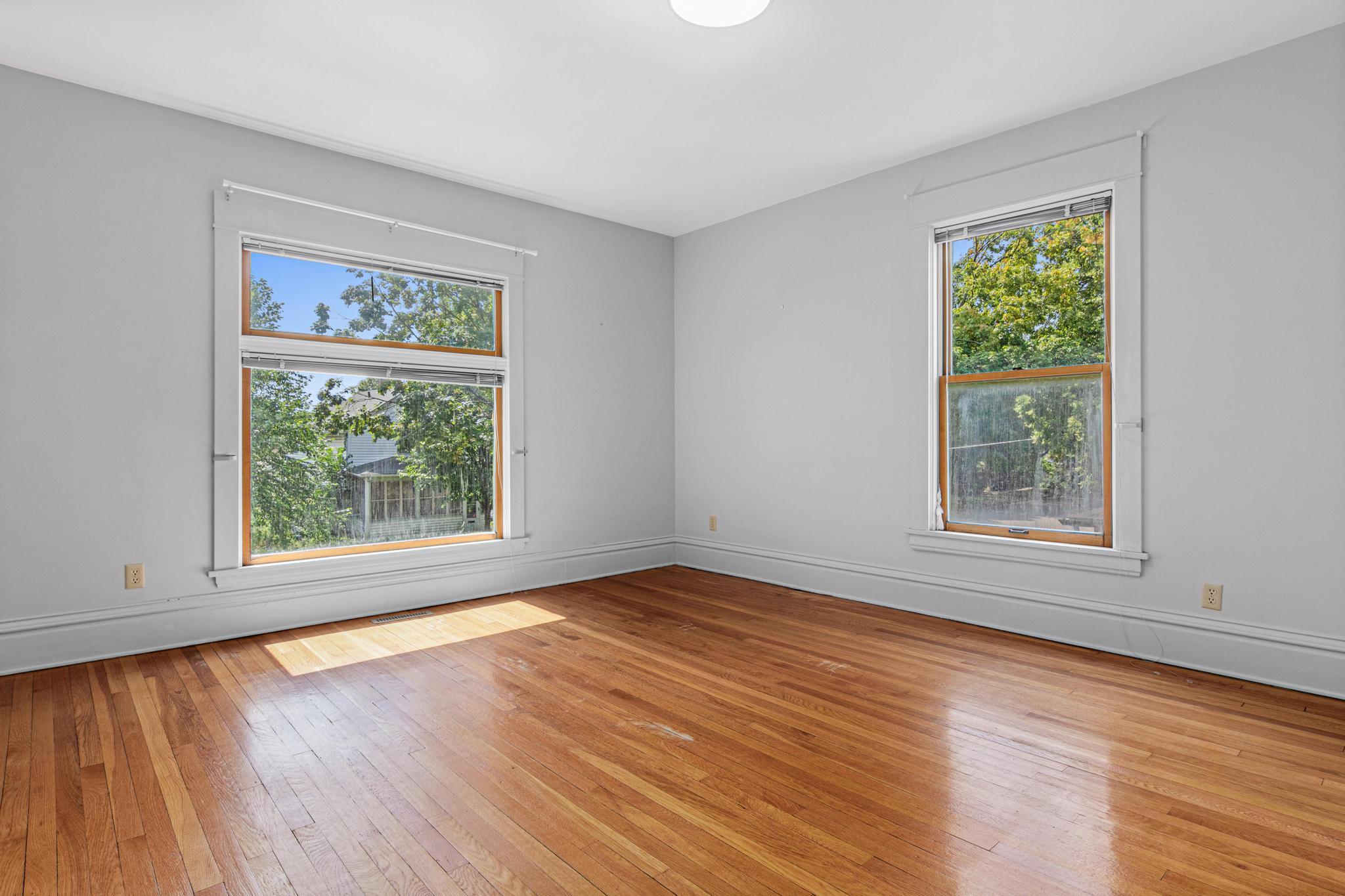 553 Sherburne Avenue Property Photo 22
