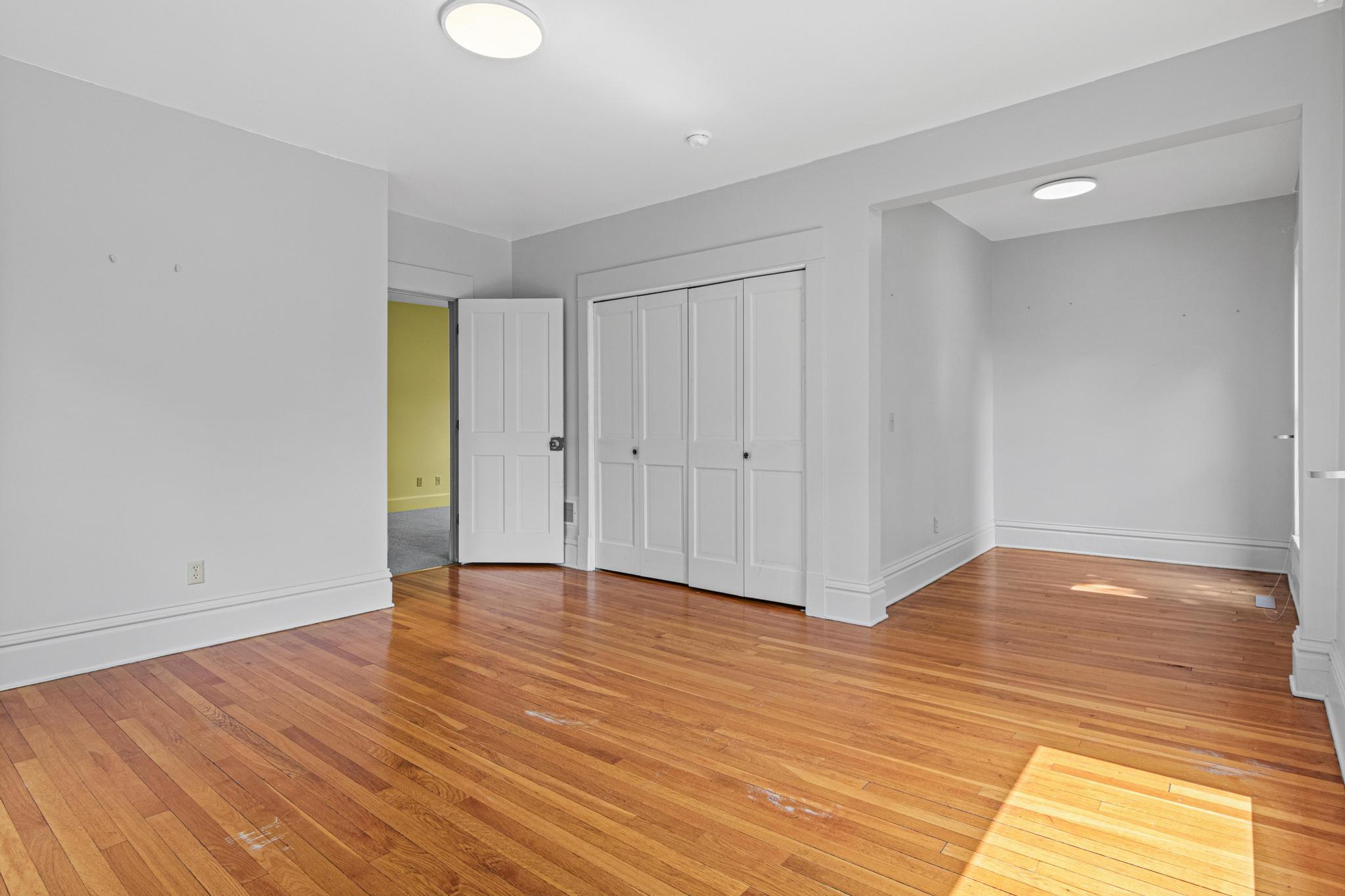 553 Sherburne Avenue Property Photo 24