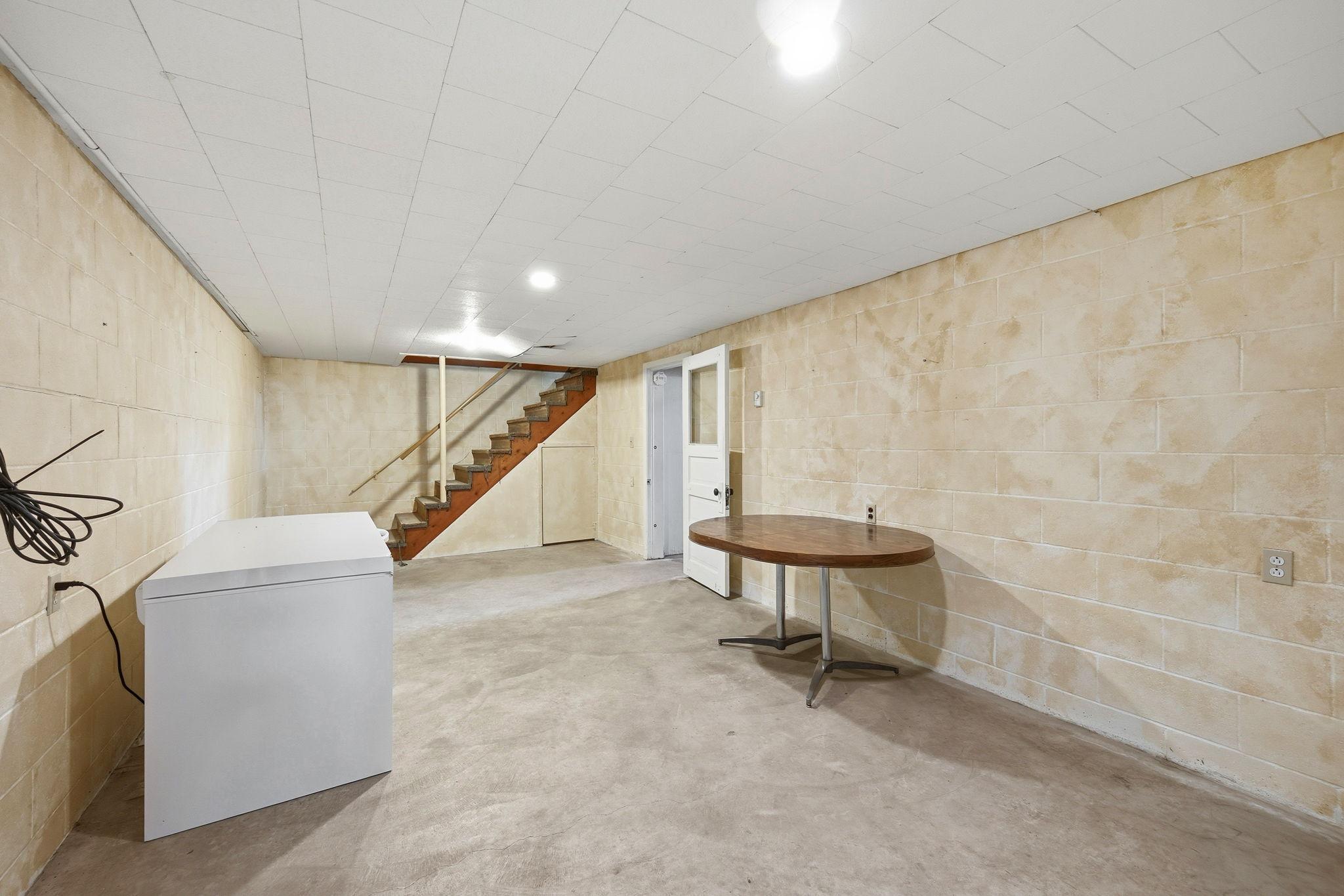 520 2nd Street E Property Photo 16