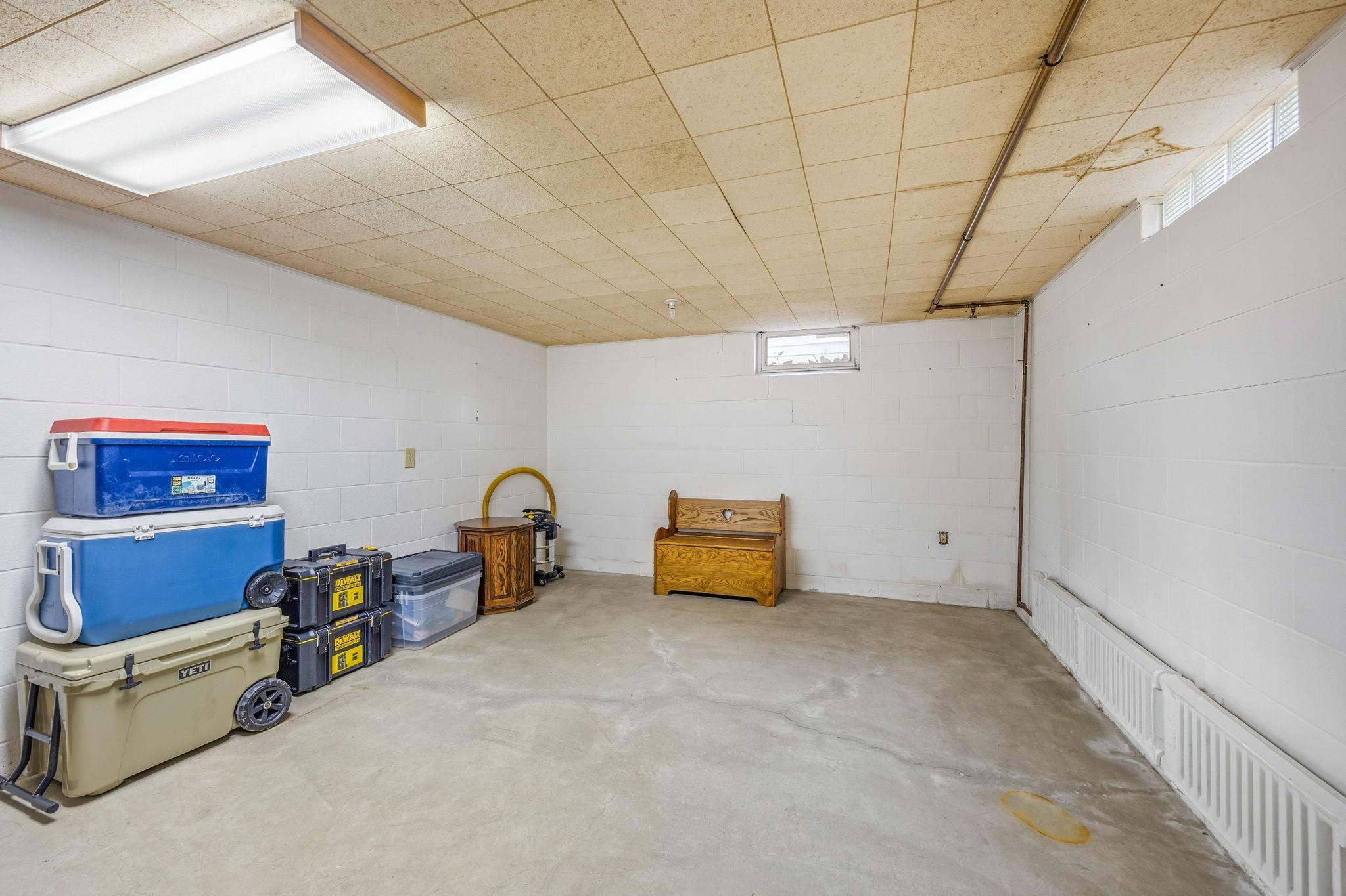 520 2nd Street E Property Photo 18