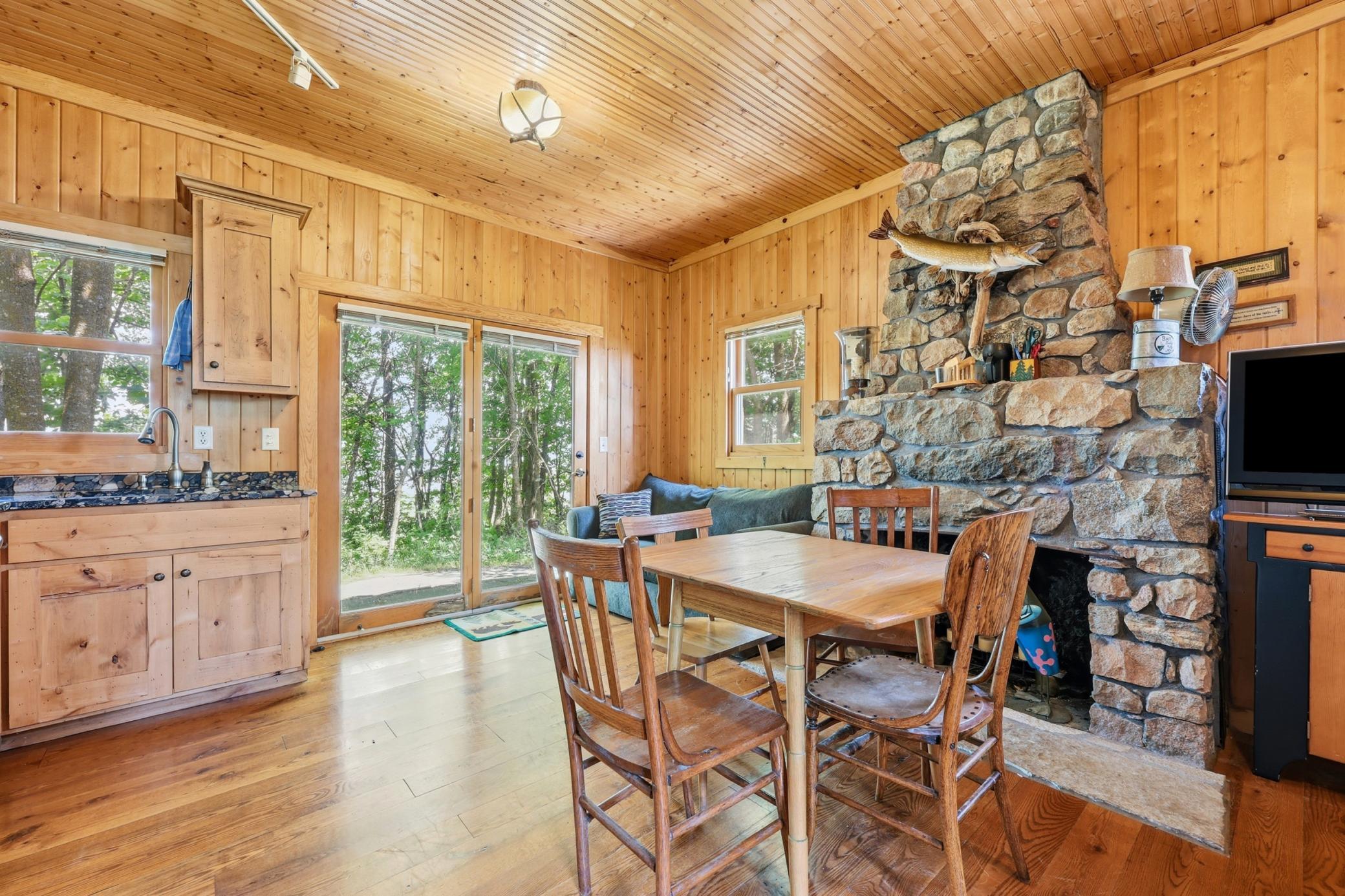 20705 W Toad Lake Drive Property Photo 9