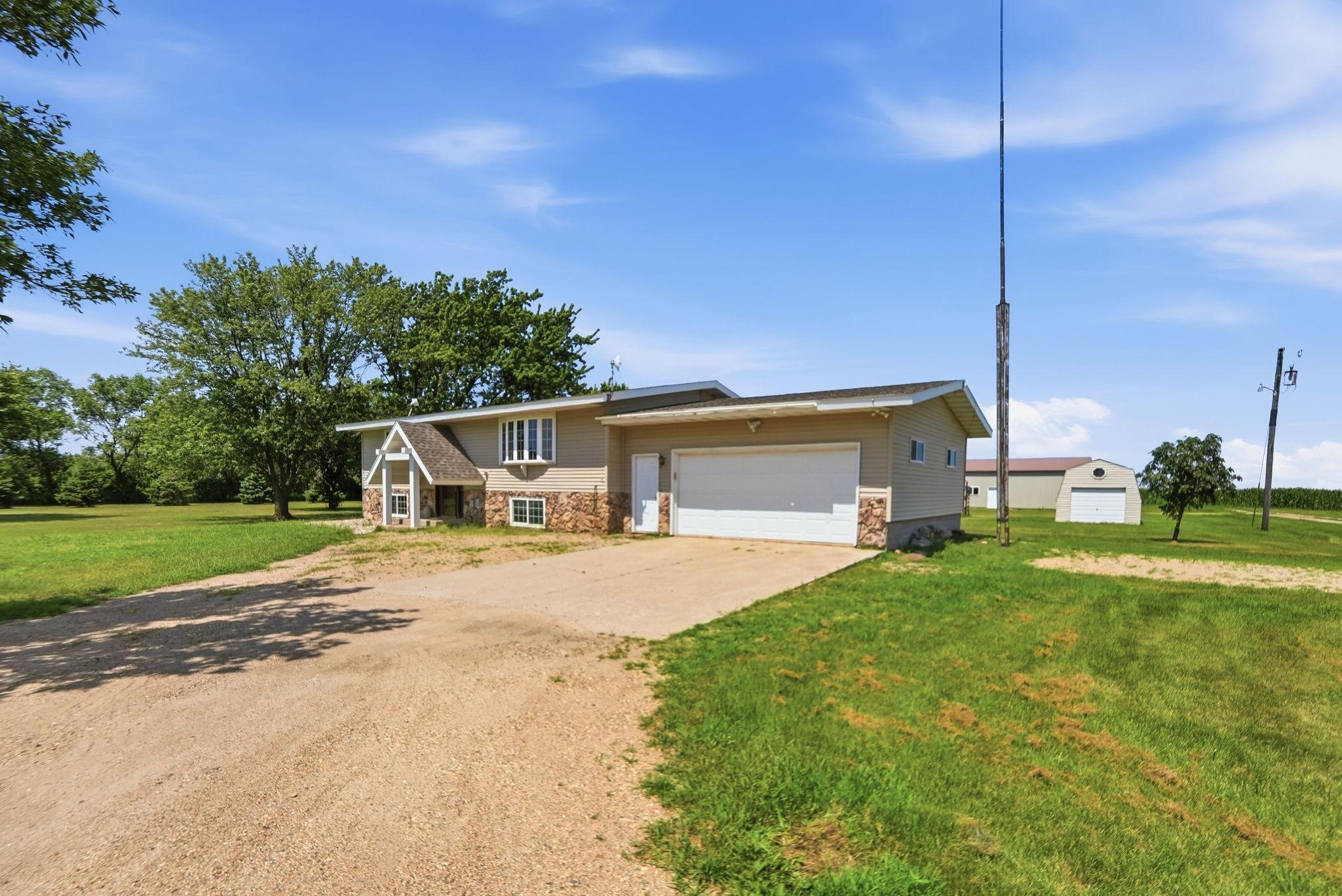 42684 245th Street Property Photo 15