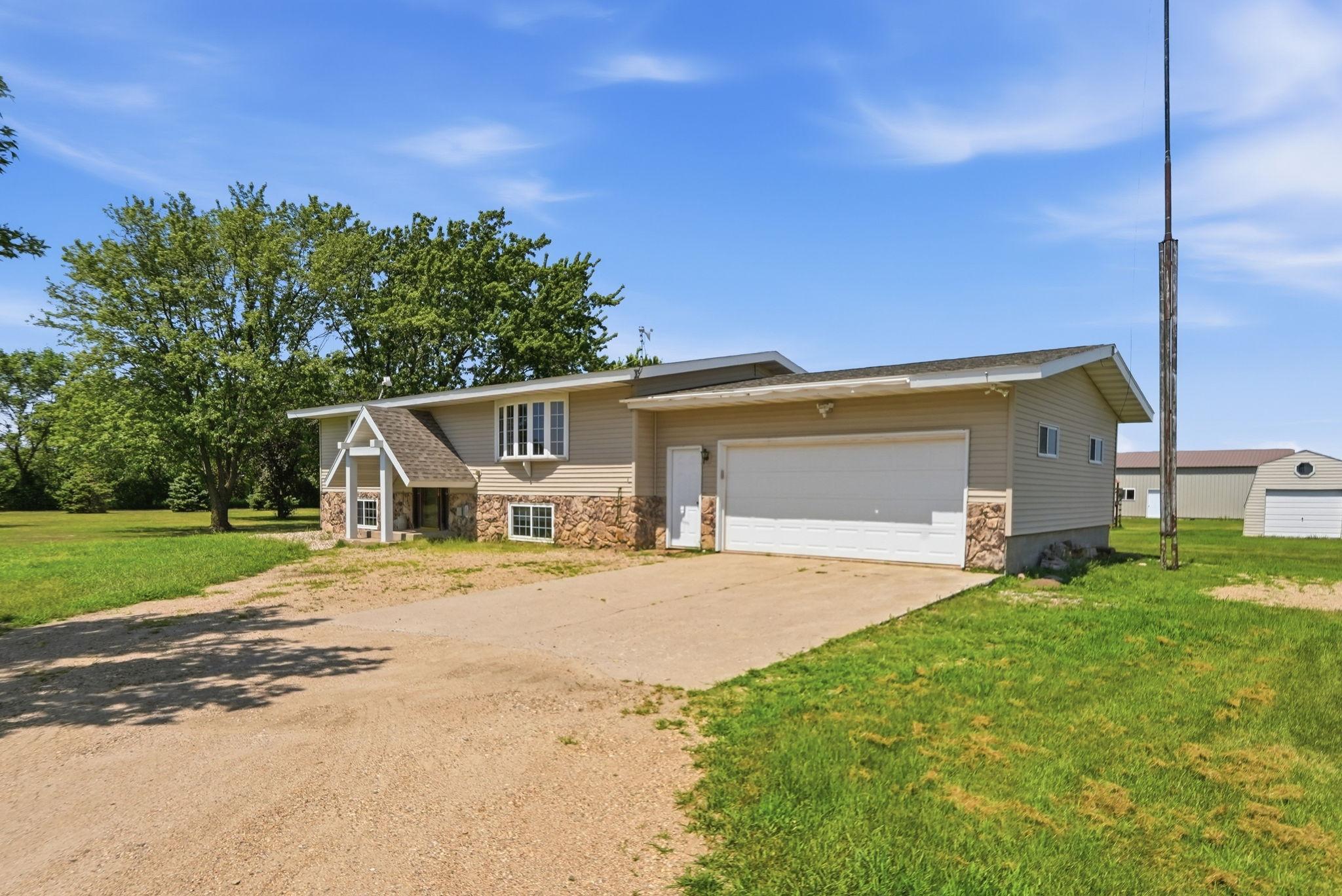 42684 245th Street Property Photo 16