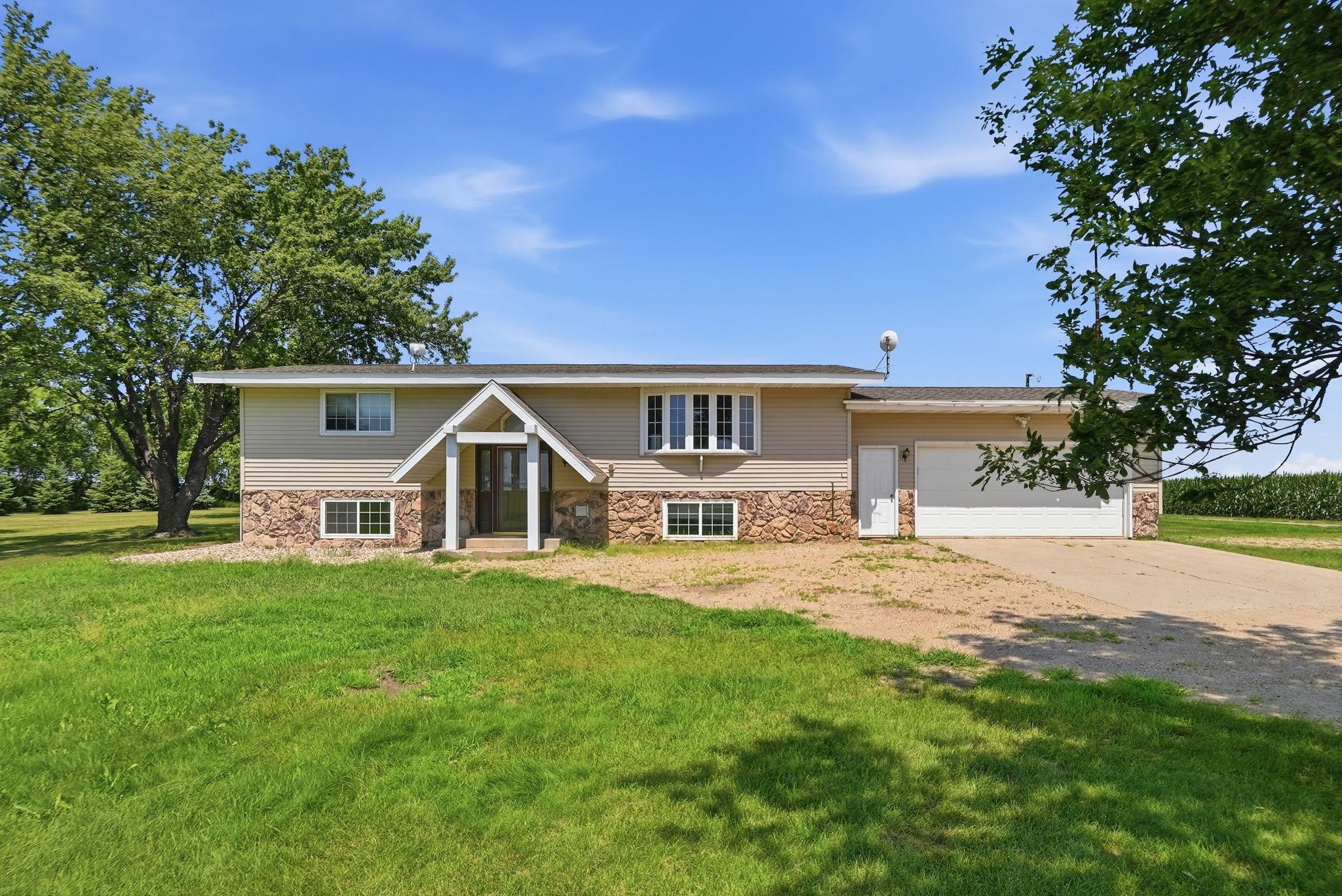 42684 245th Street Property Photo 18