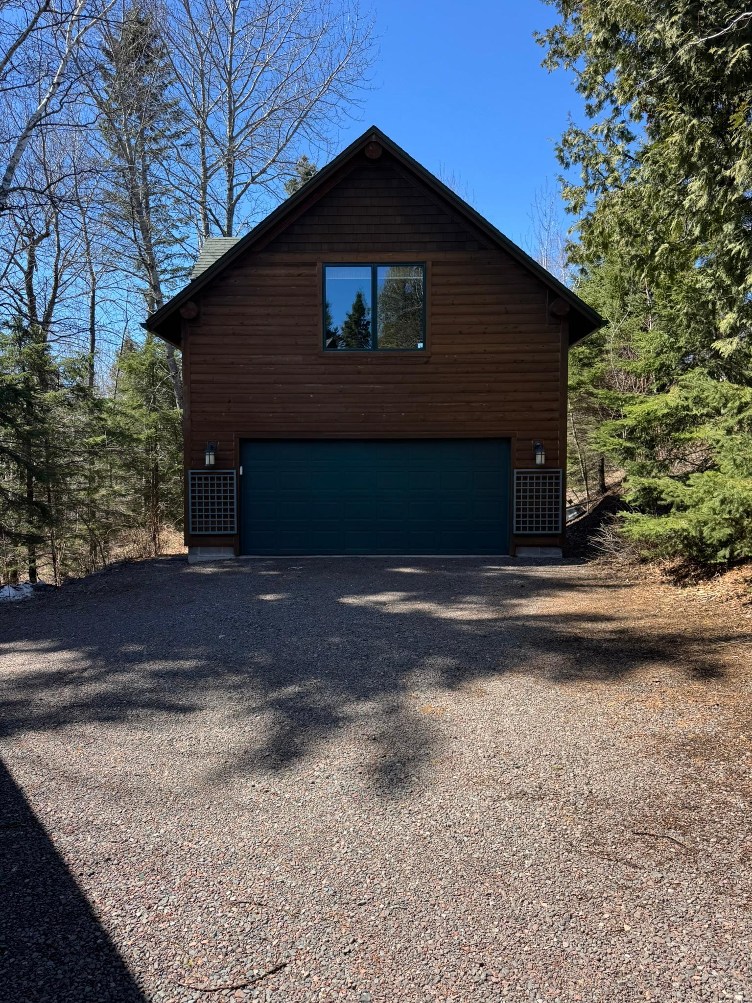 2472 Cliff View Circle Property Photo 4