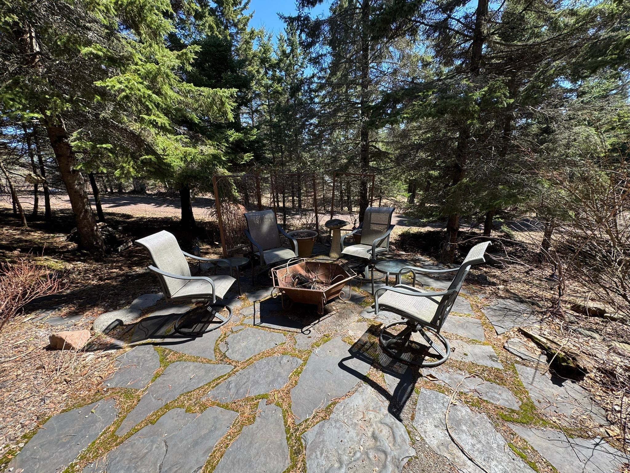 2472 Cliff View Circle Property Photo 5