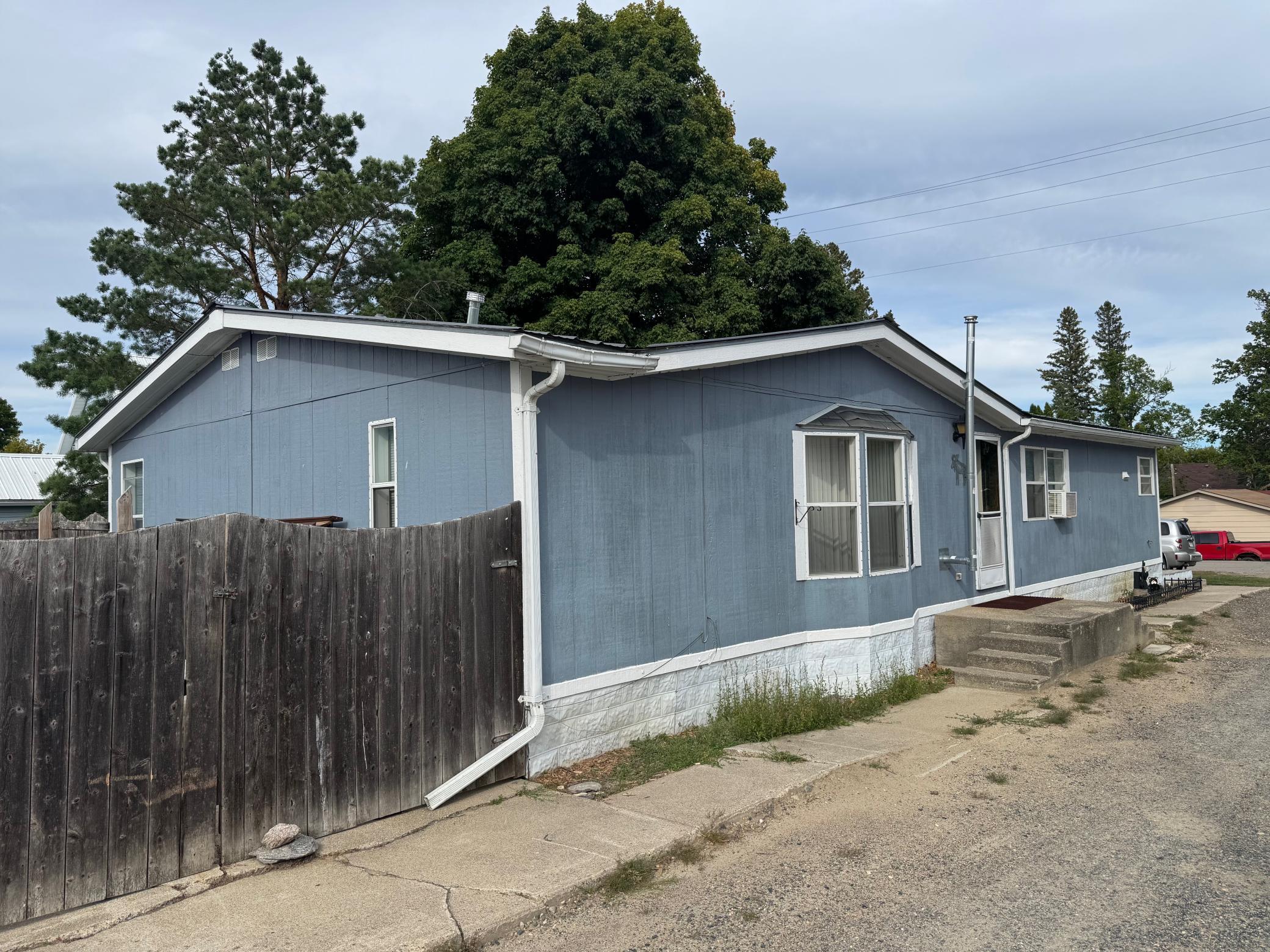 12239 4th Street Property Photo 2