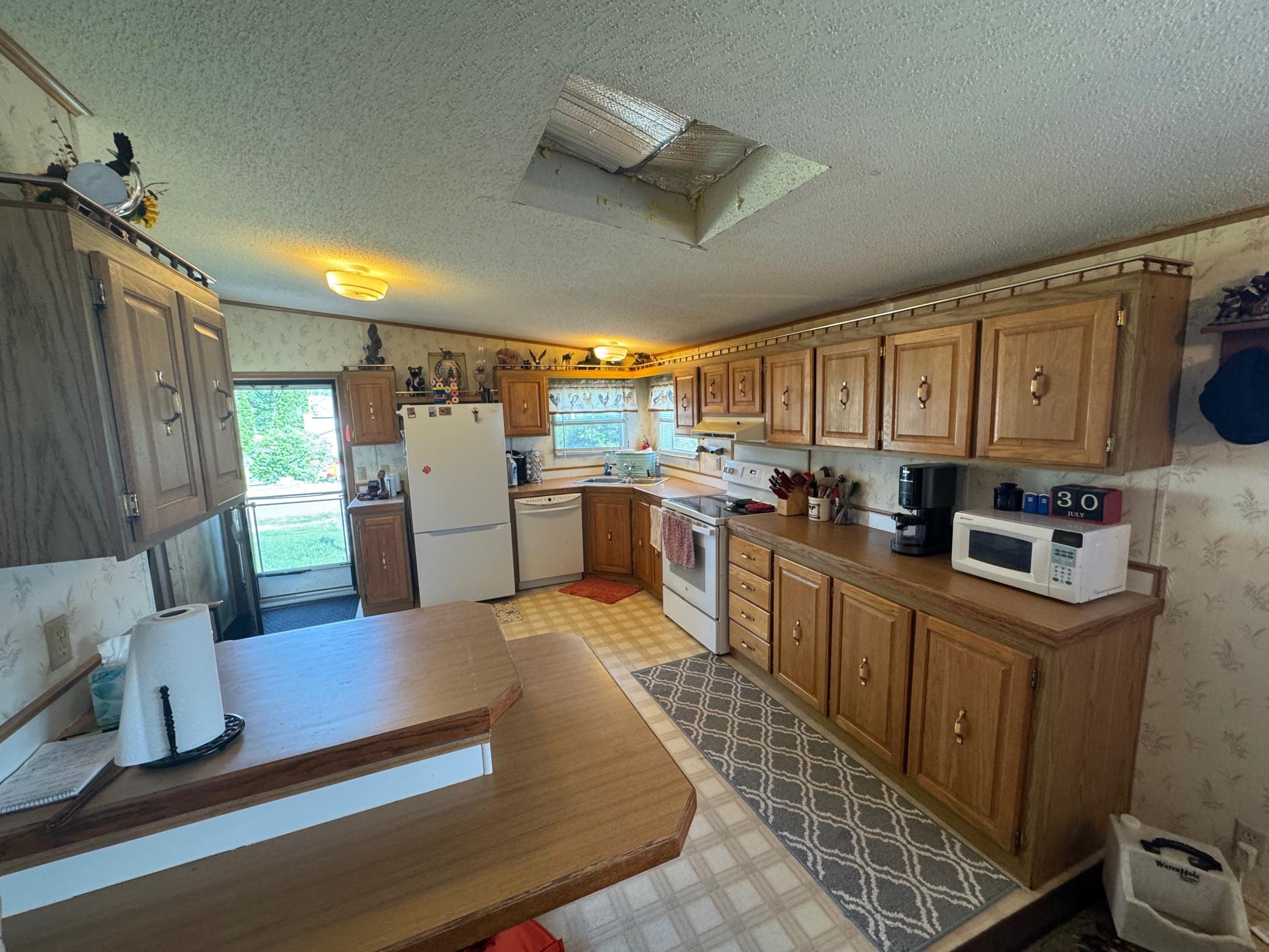 12239 4th Street Property Photo 4