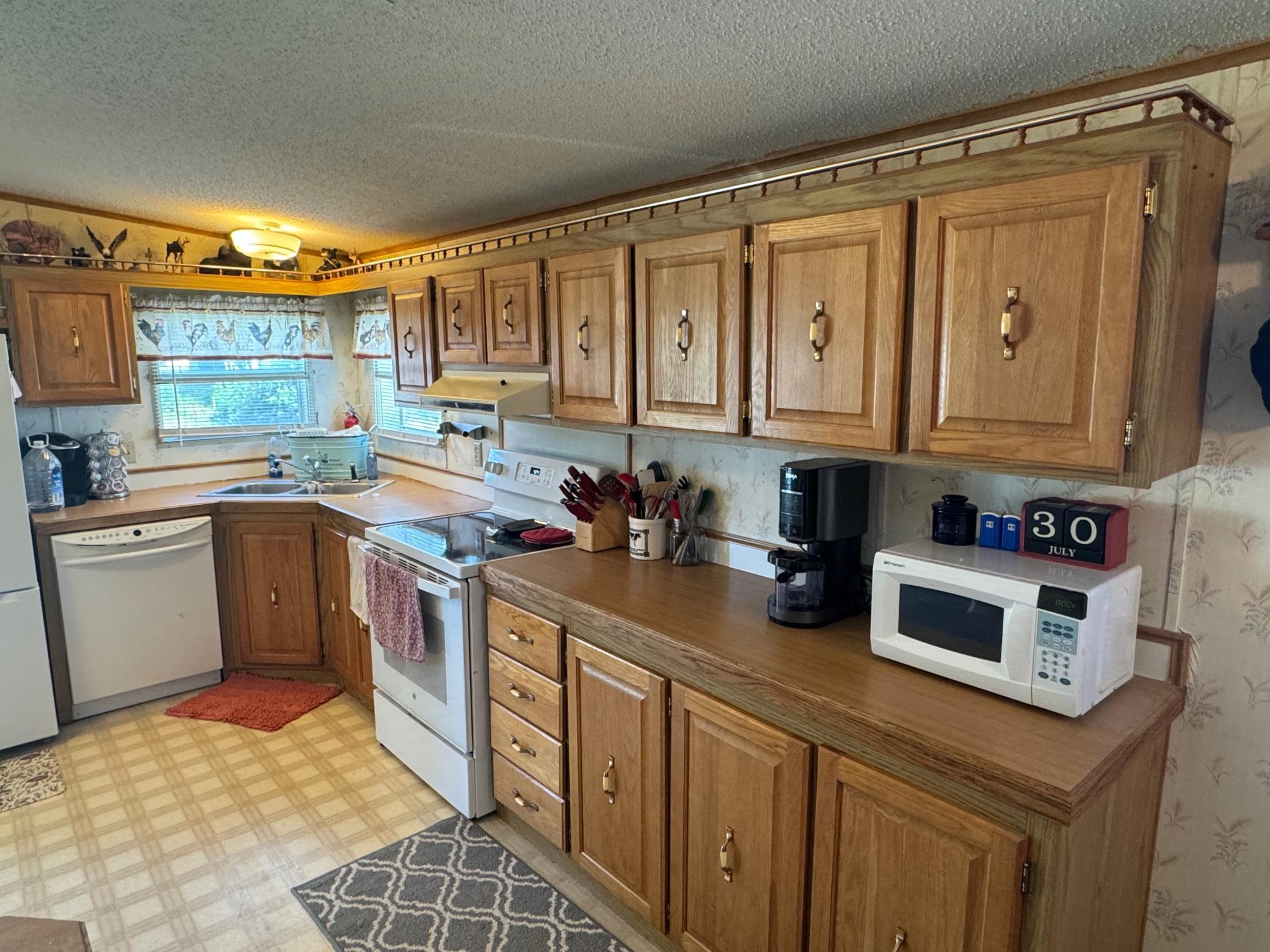 12239 4th Street Property Photo 5