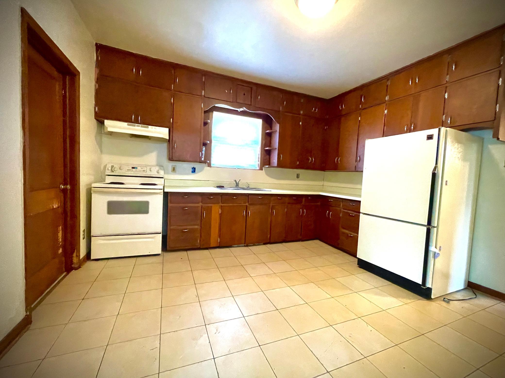 918 Jefferson Avenue Property Photo 2