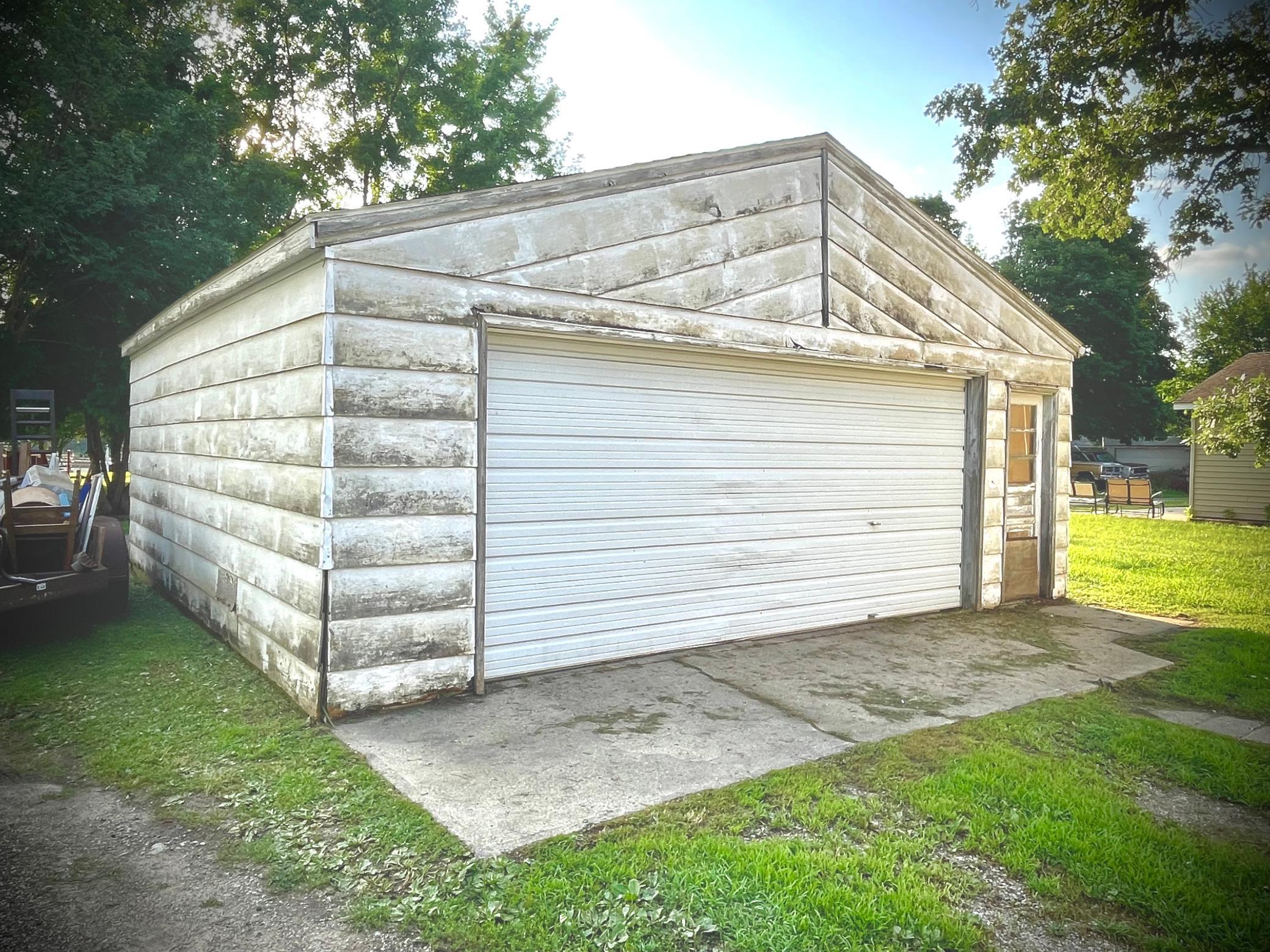 918 Jefferson Avenue Property Photo 8