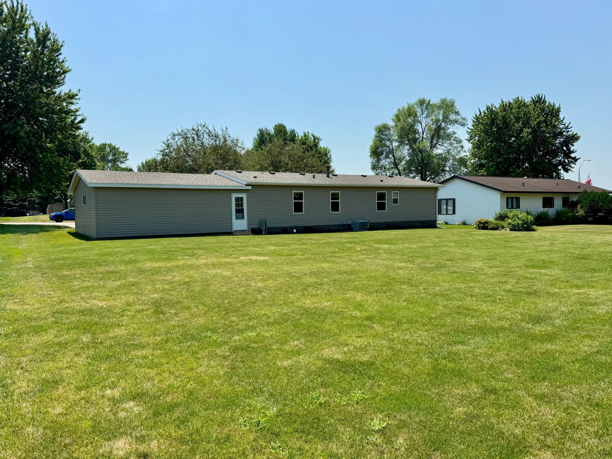 1206 Viking Drive Property Photo 3