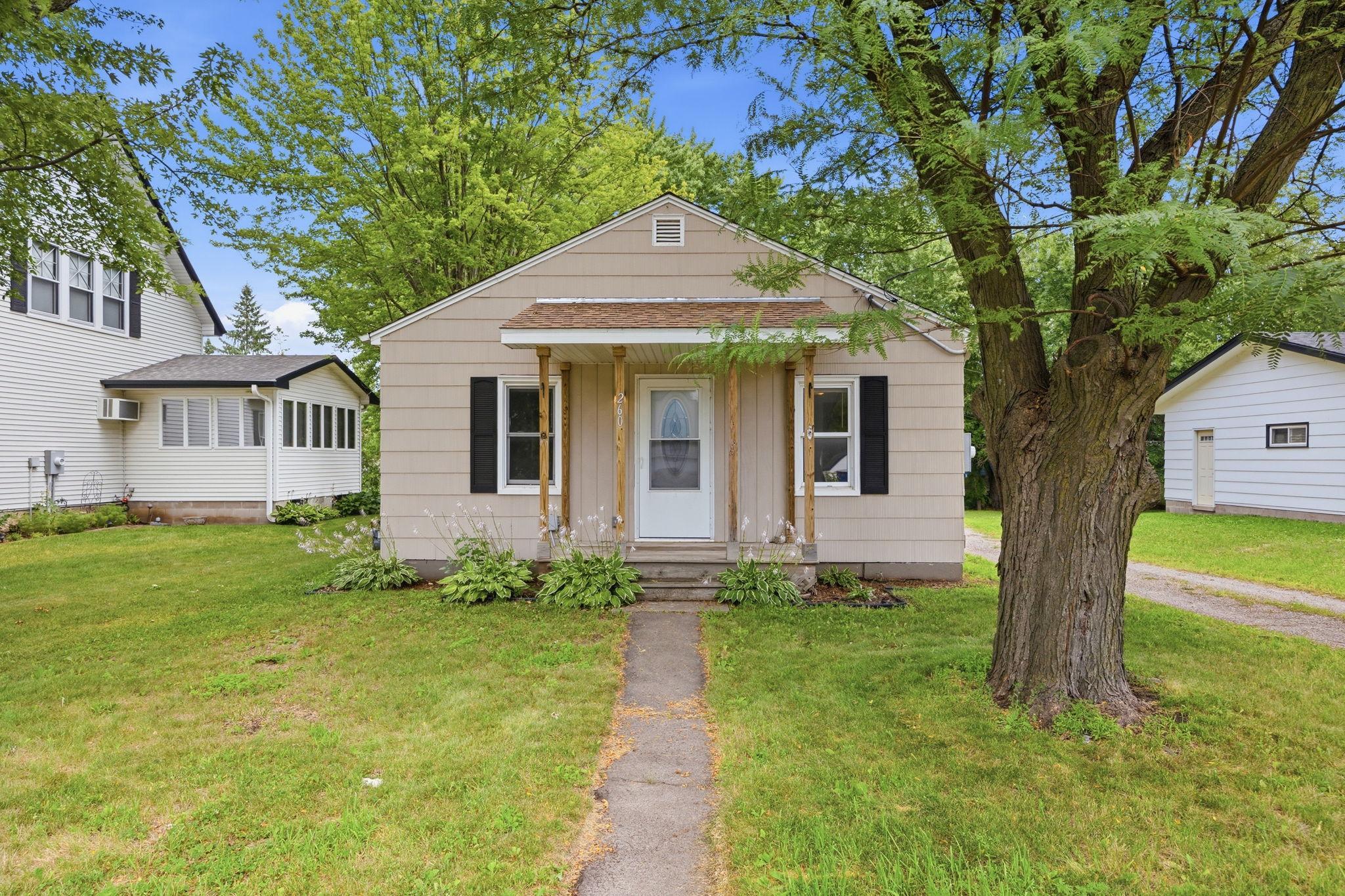 260 Buffalo Avenue S Property Photo 1