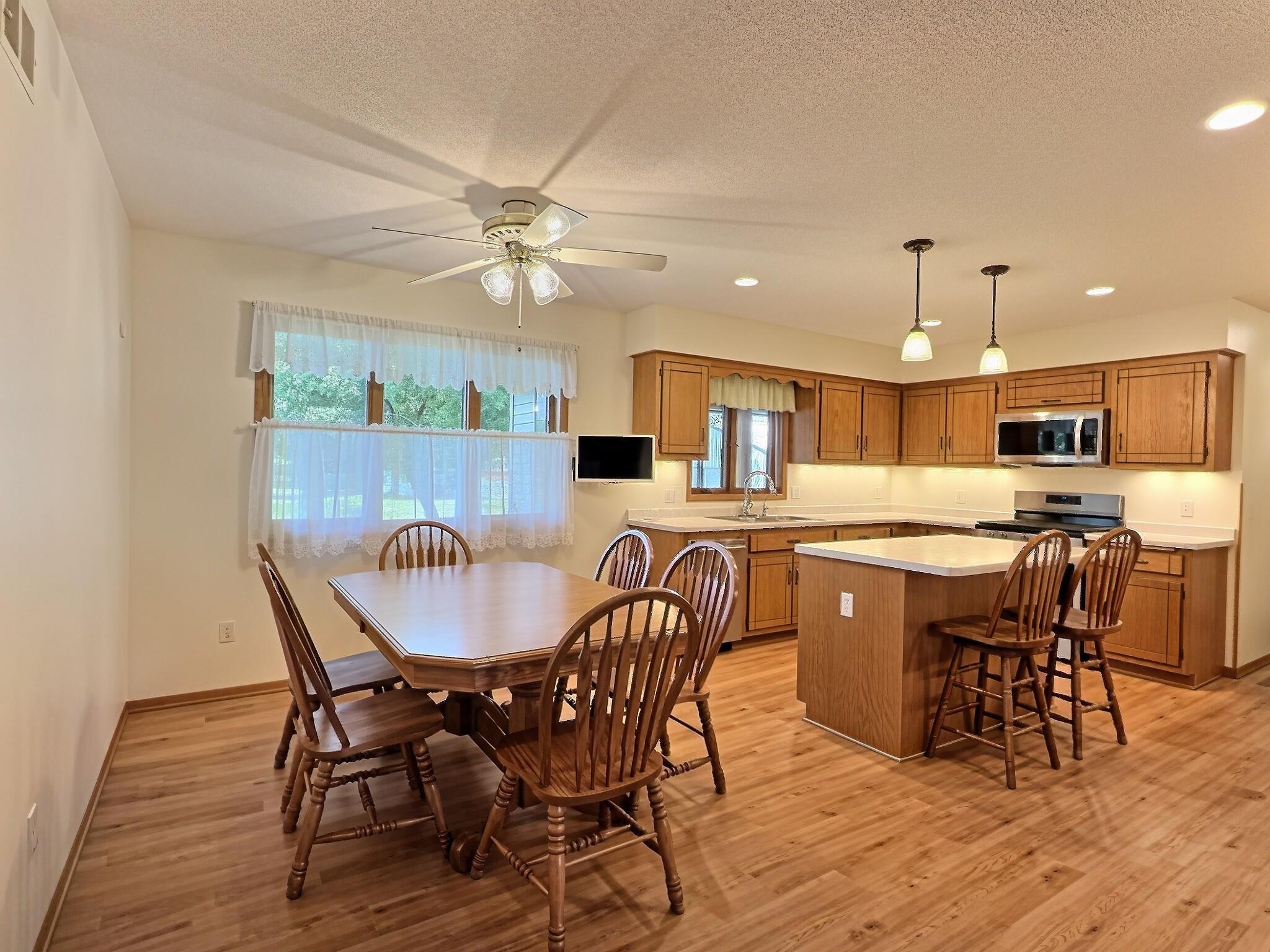 10 George Street E Property Photo 6