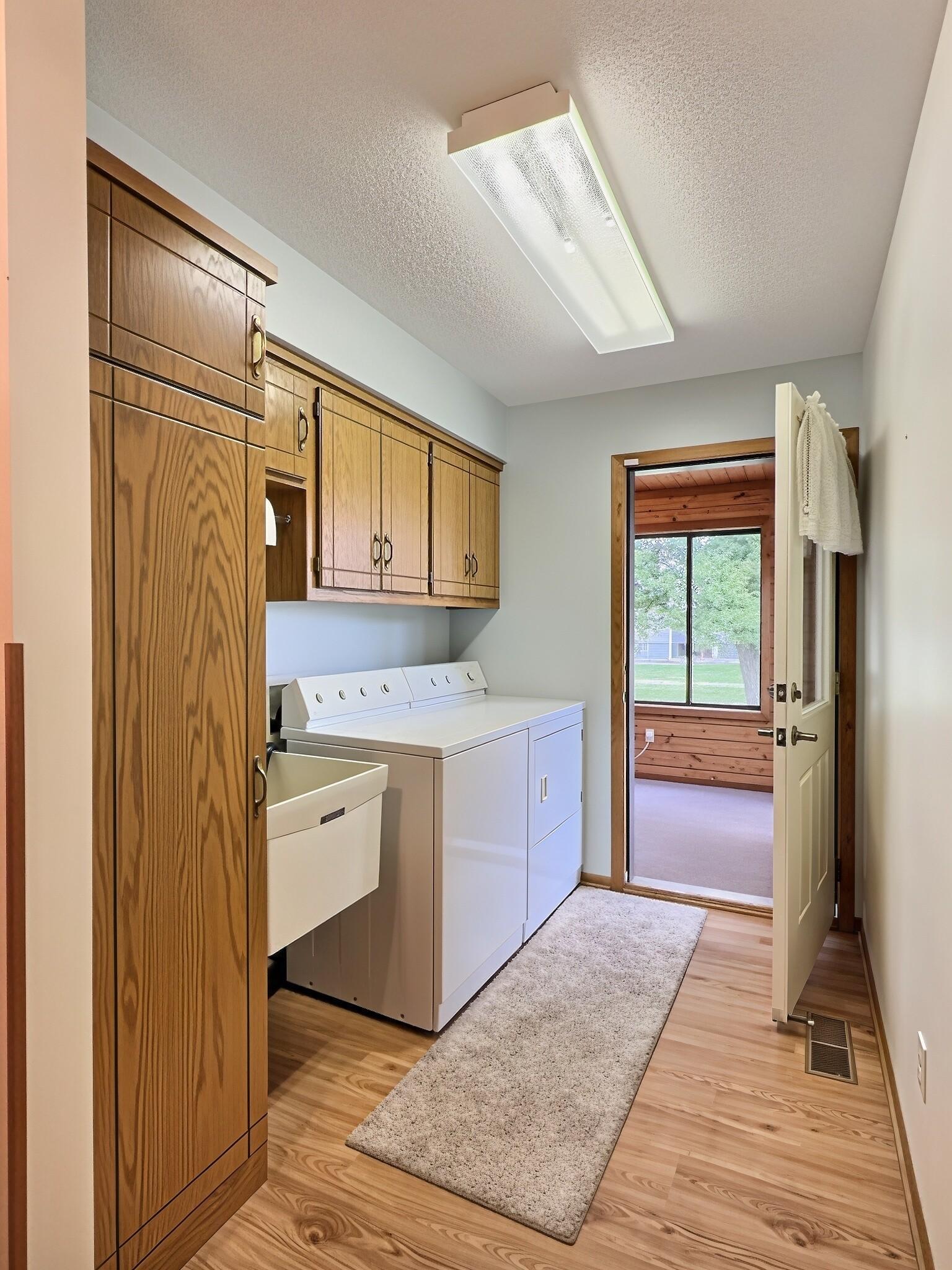 10 George Street E Property Photo 14