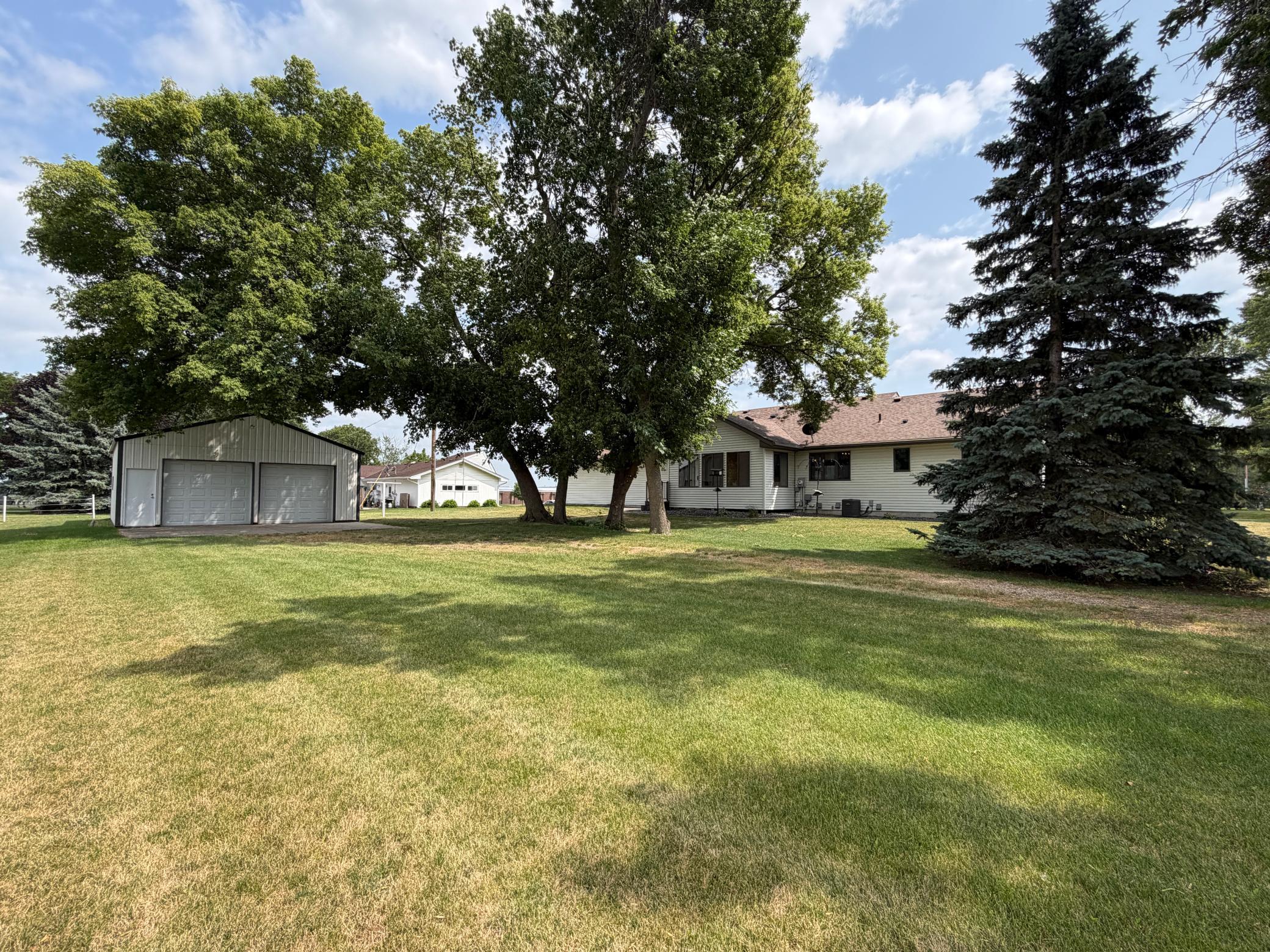 10 George Street E Property Photo 26