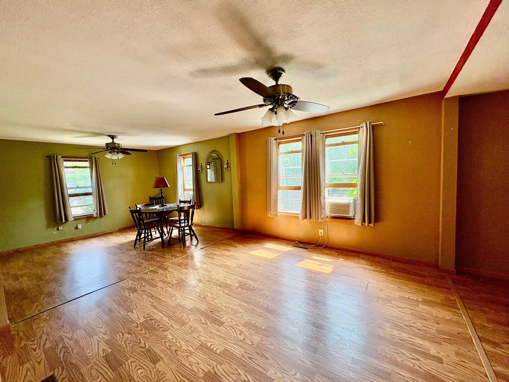 122 2nd Avenue Se Property Photo 9