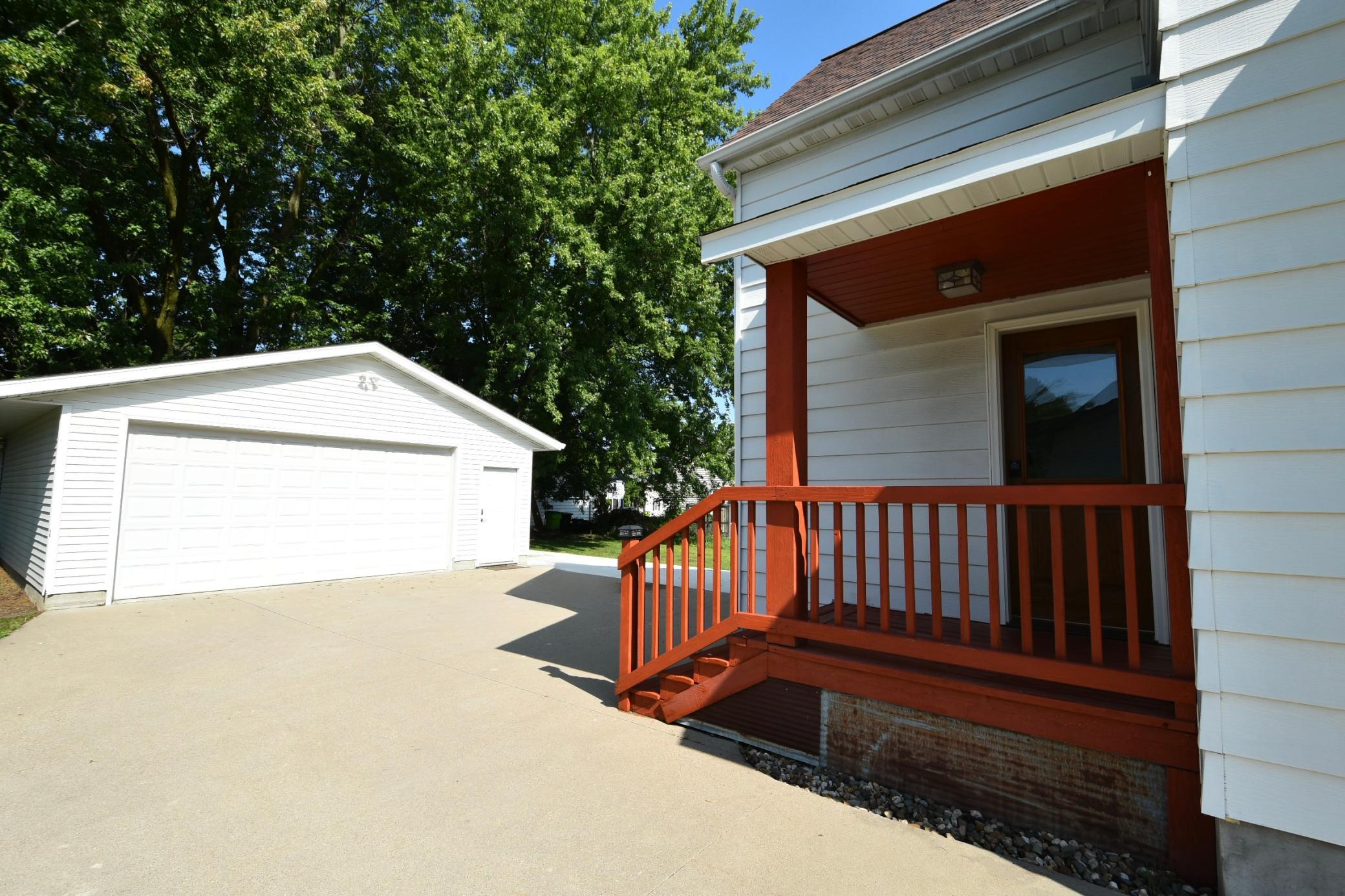 342 2nd Avenue Property Photo 2