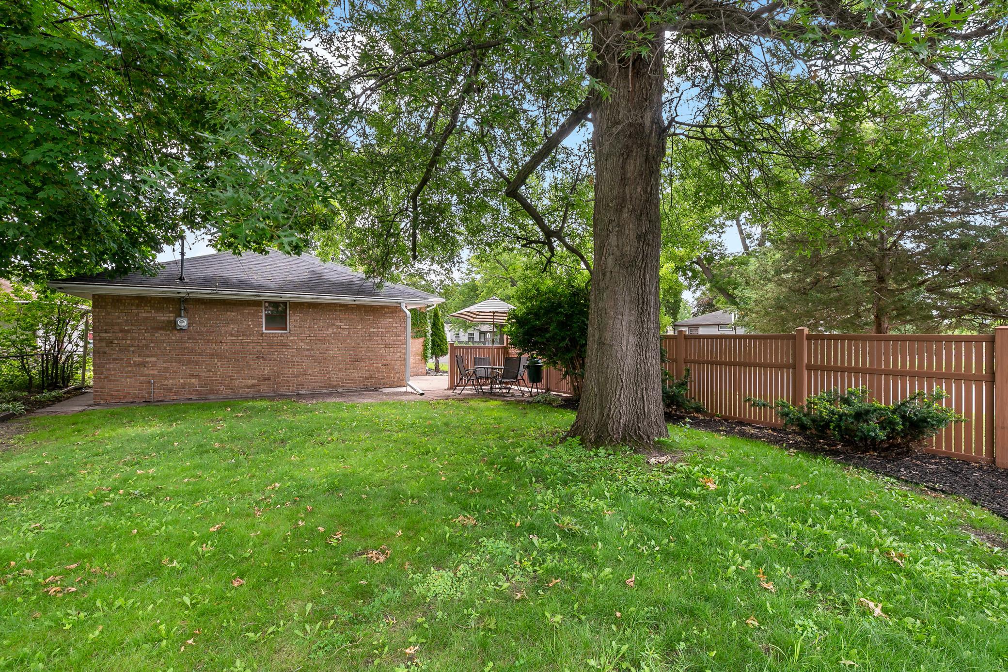 7144 Harriet Avenue Property Photo 7