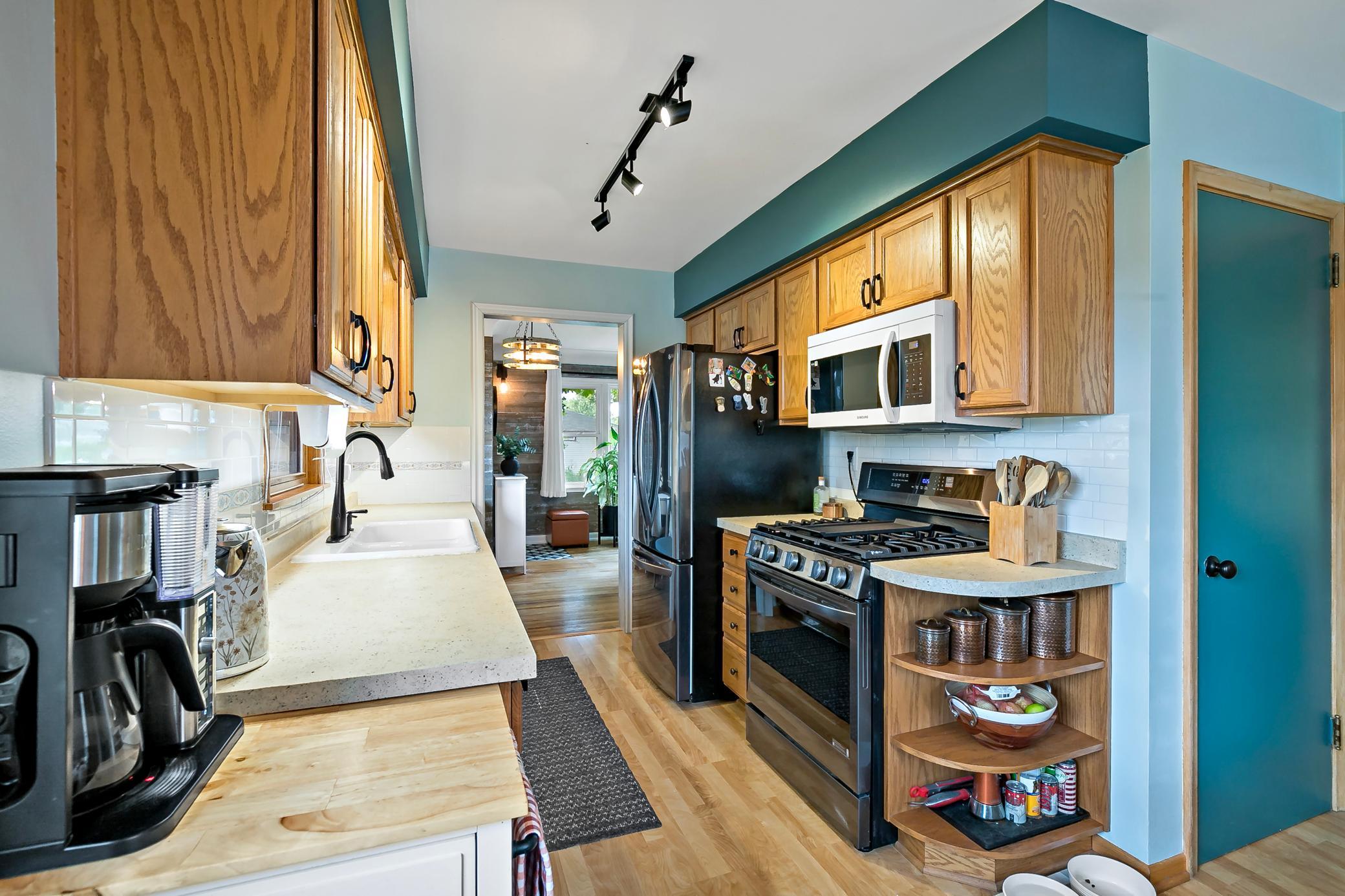 7144 Harriet Avenue Property Photo 12