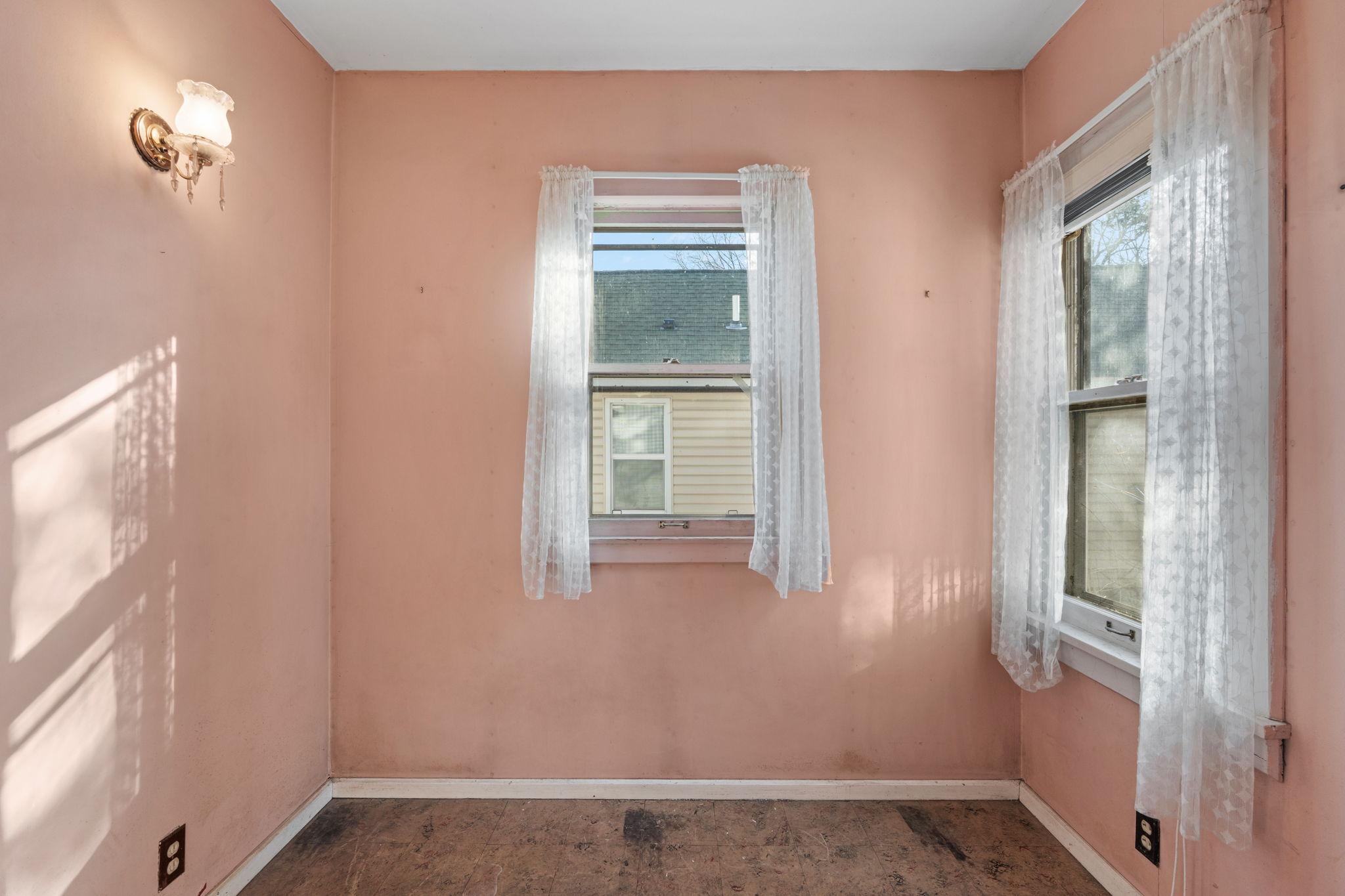 220 Euclid Avenue Property Photo 11