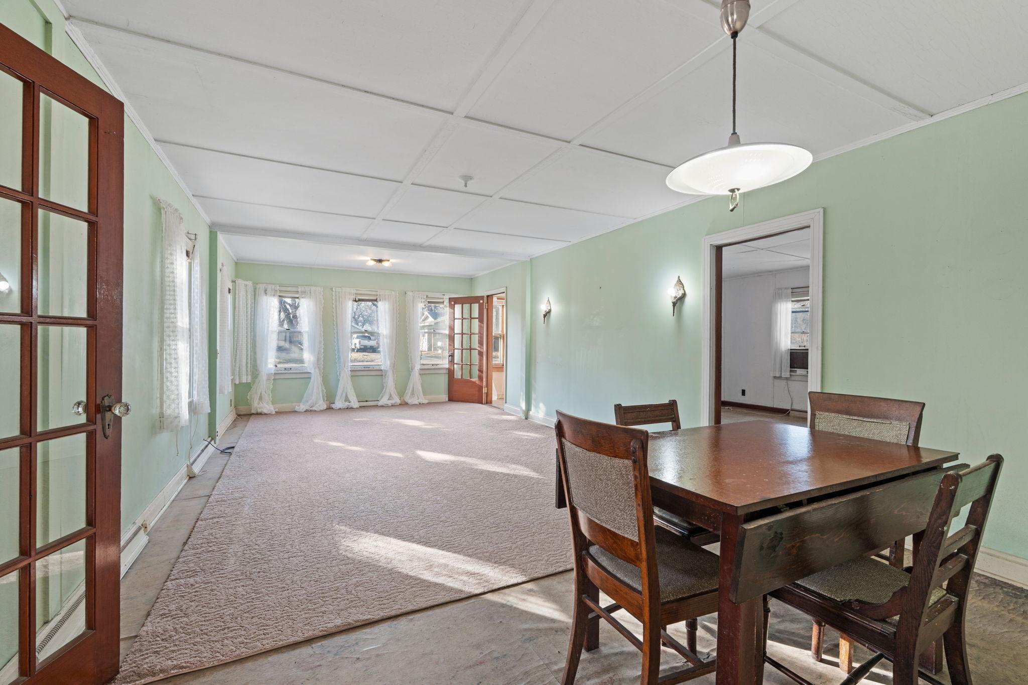 220 Euclid Avenue Property Photo 12