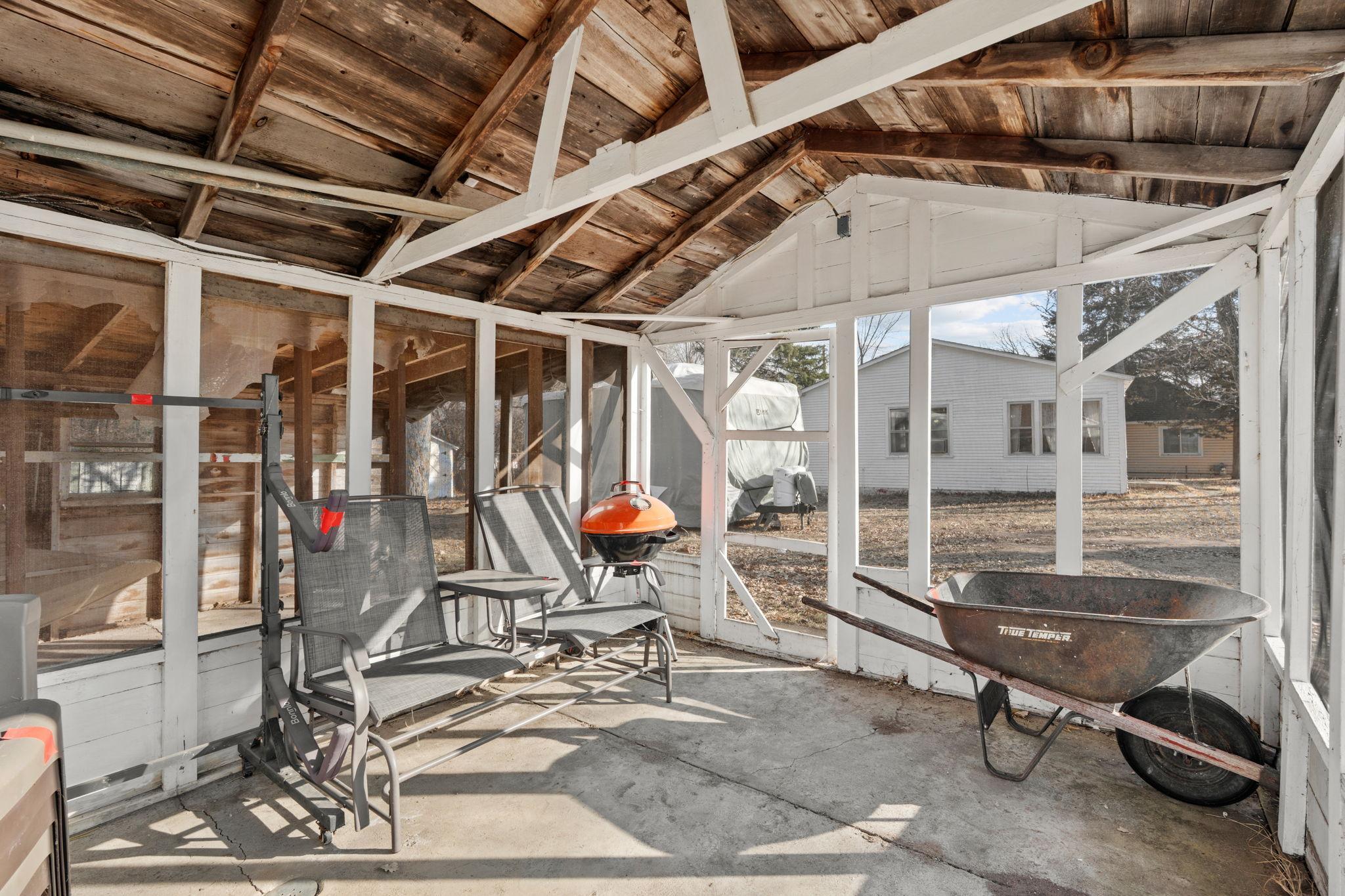 220 Euclid Avenue Property Photo 15