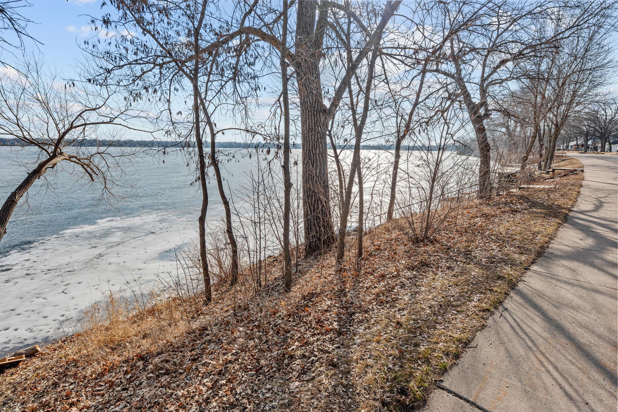 220 Euclid Avenue Property Photo 22