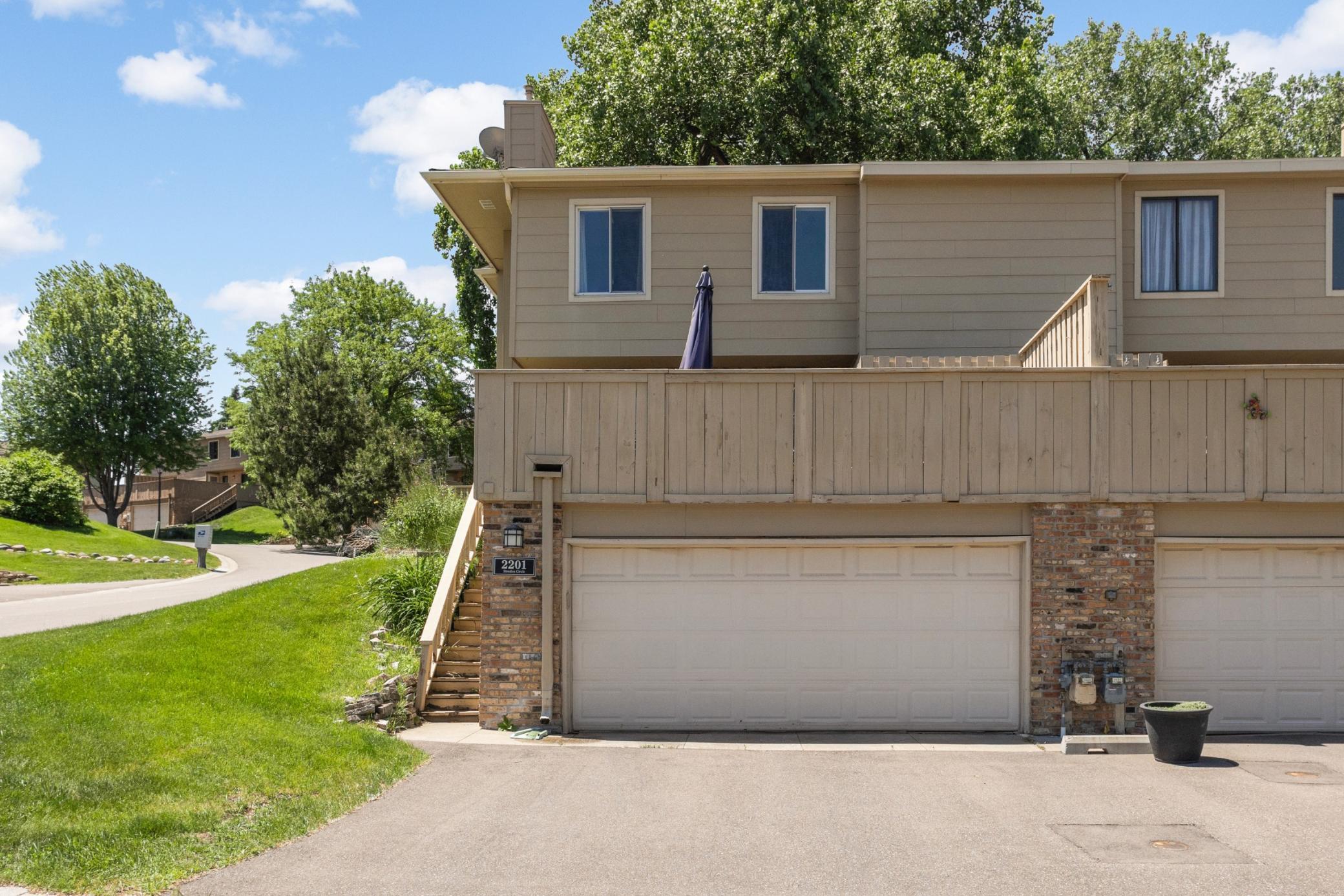 2201 Stroden Circle Property Photo 1