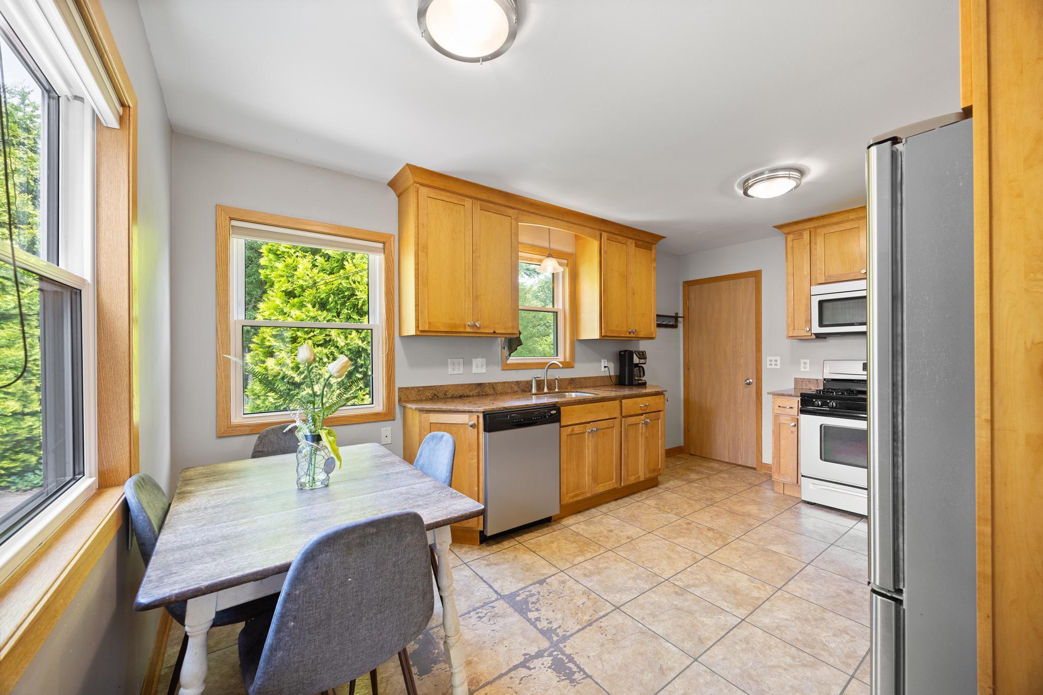 891 Edgewater Avenue Property Photo 4