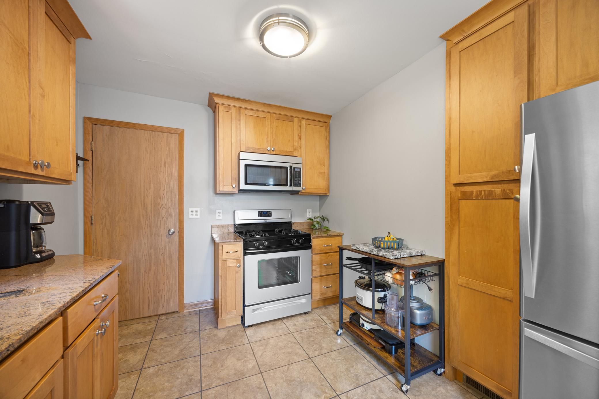 891 Edgewater Avenue Property Photo 6