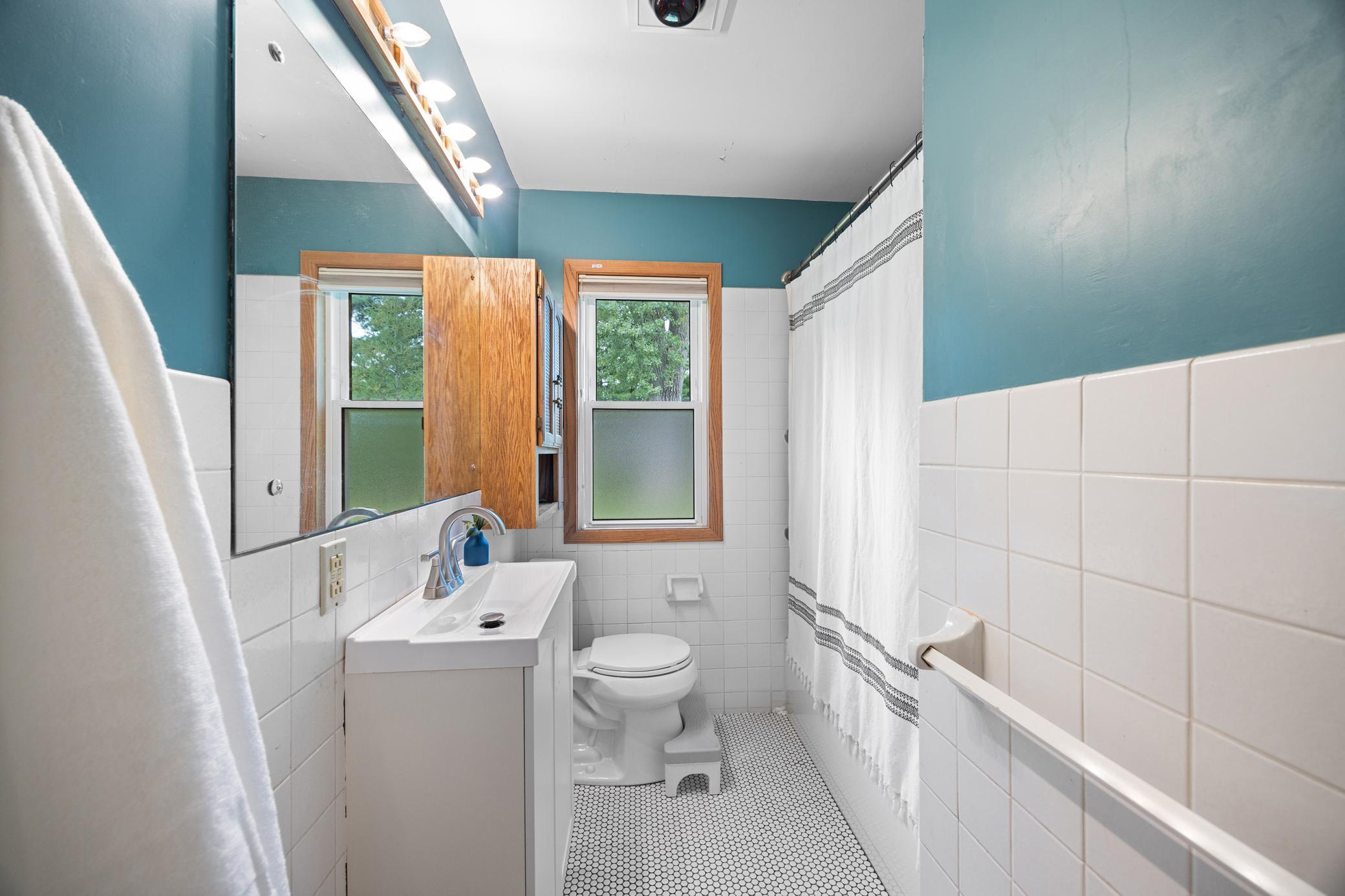 891 Edgewater Avenue Property Photo 10