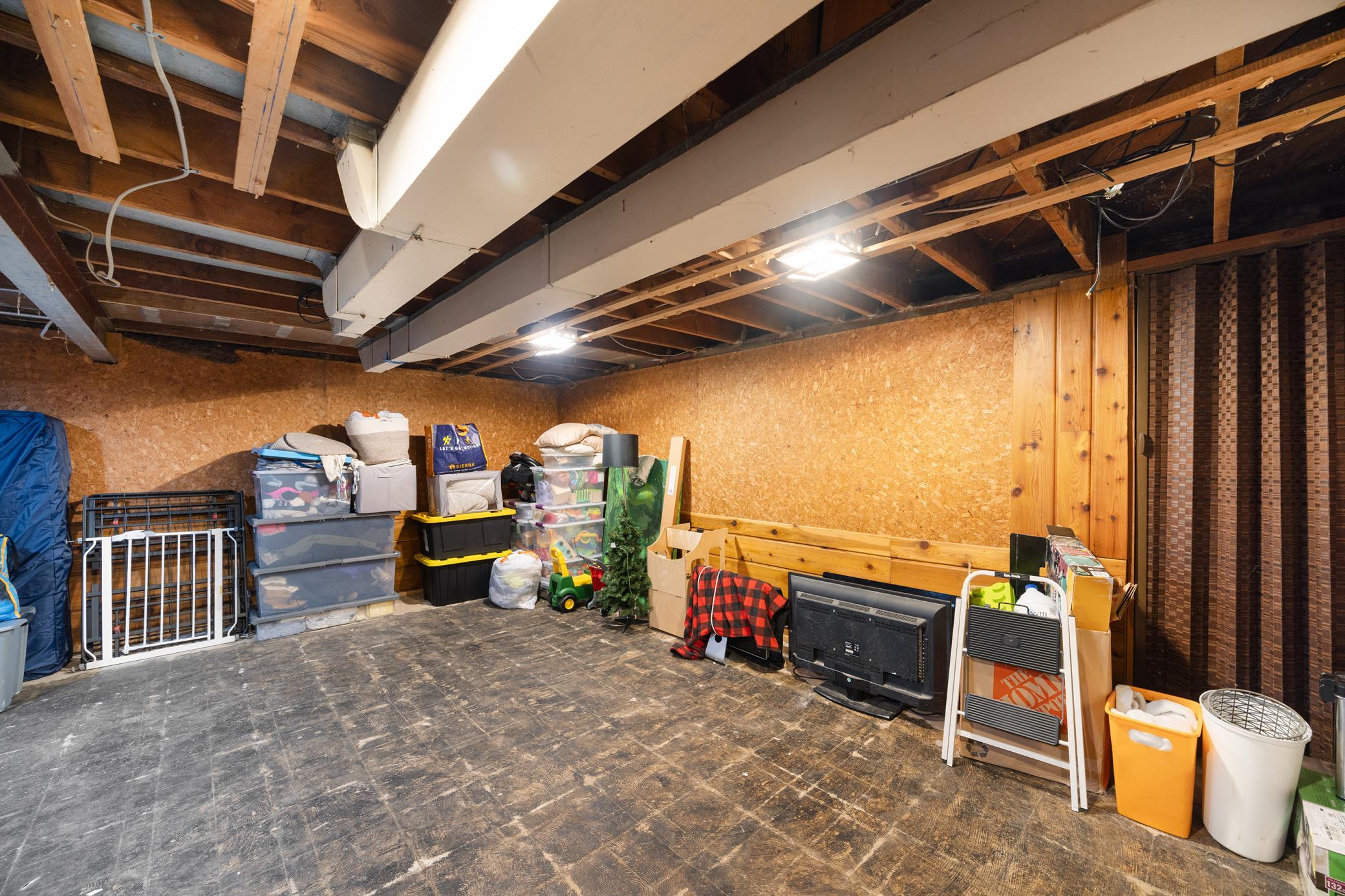 891 Edgewater Avenue Property Photo 14