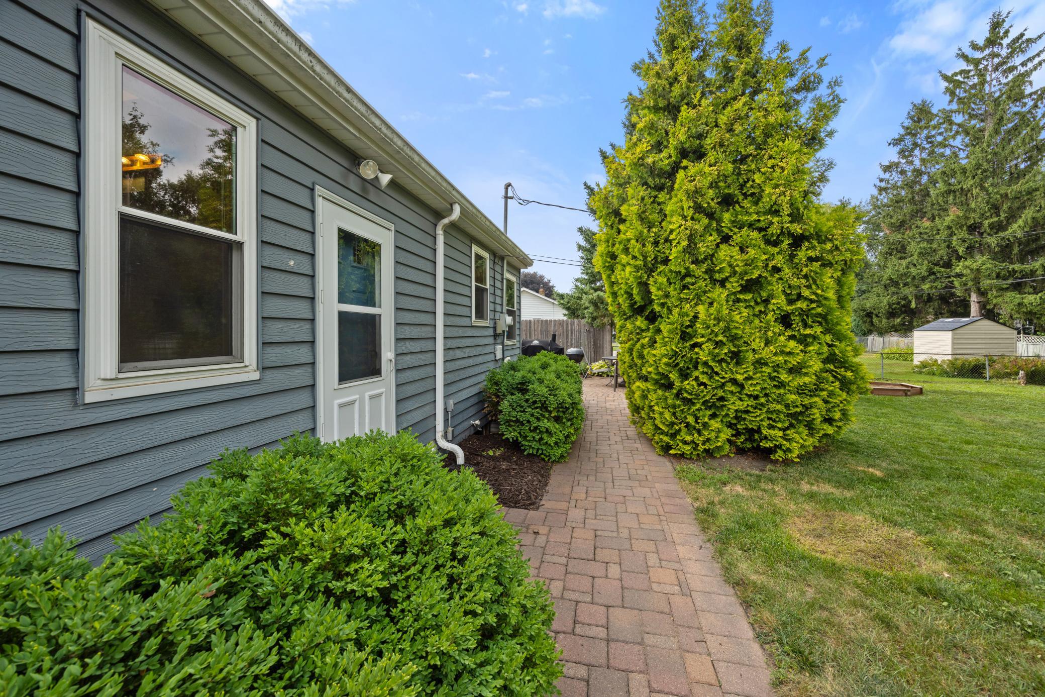 891 Edgewater Avenue Property Photo 18