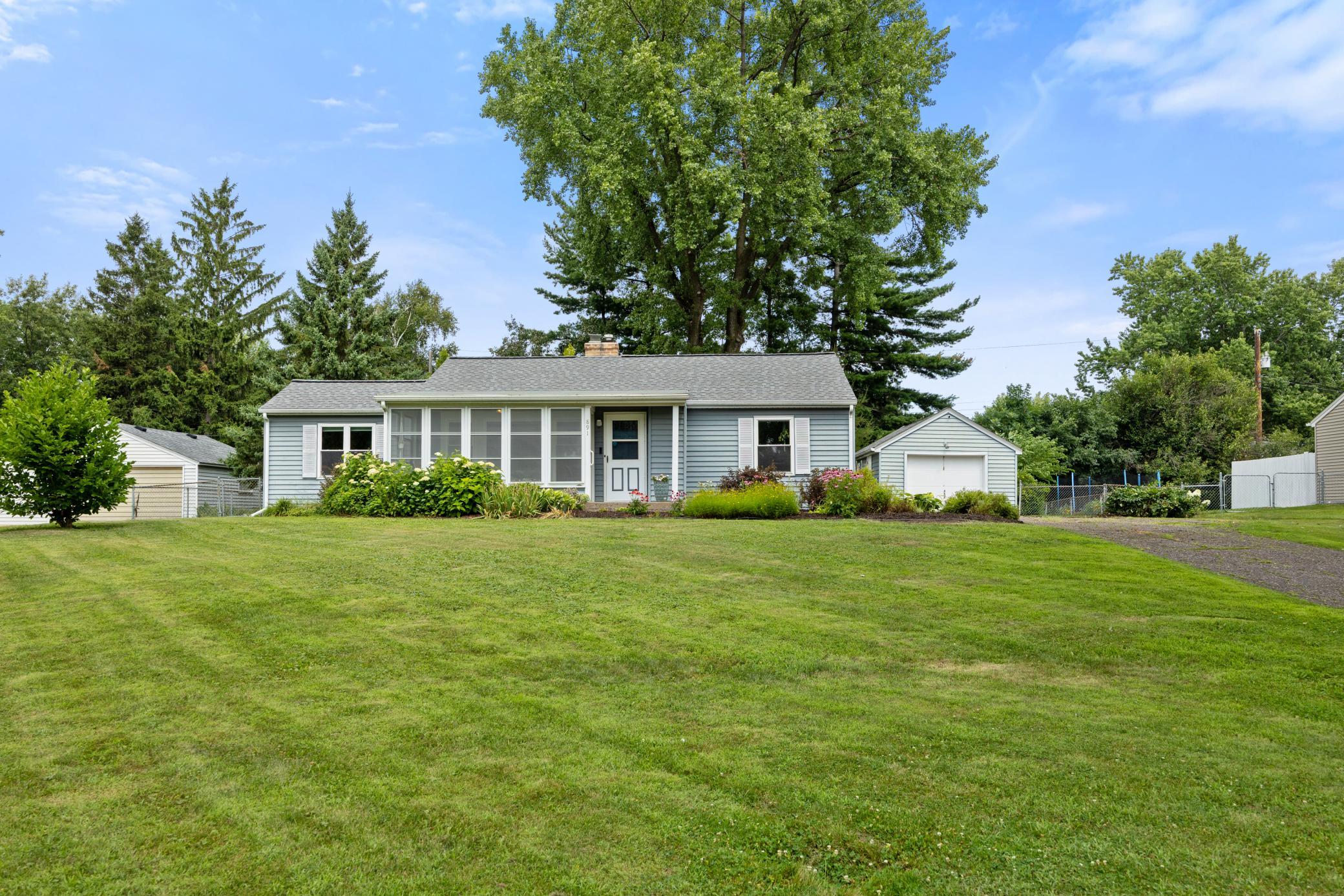 891 Edgewater Avenue Property Photo 27
